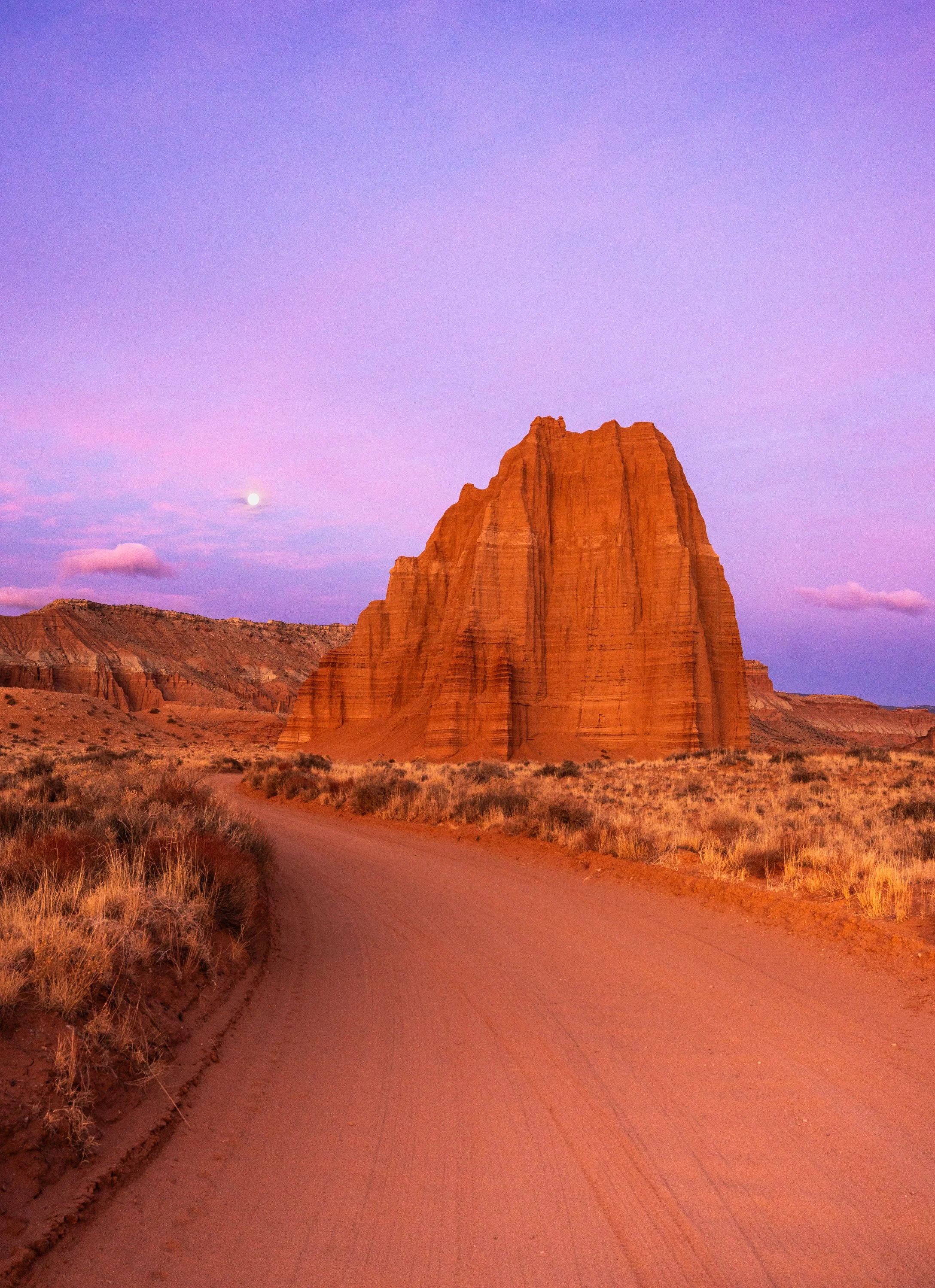 Bentonite hills-1.jpg