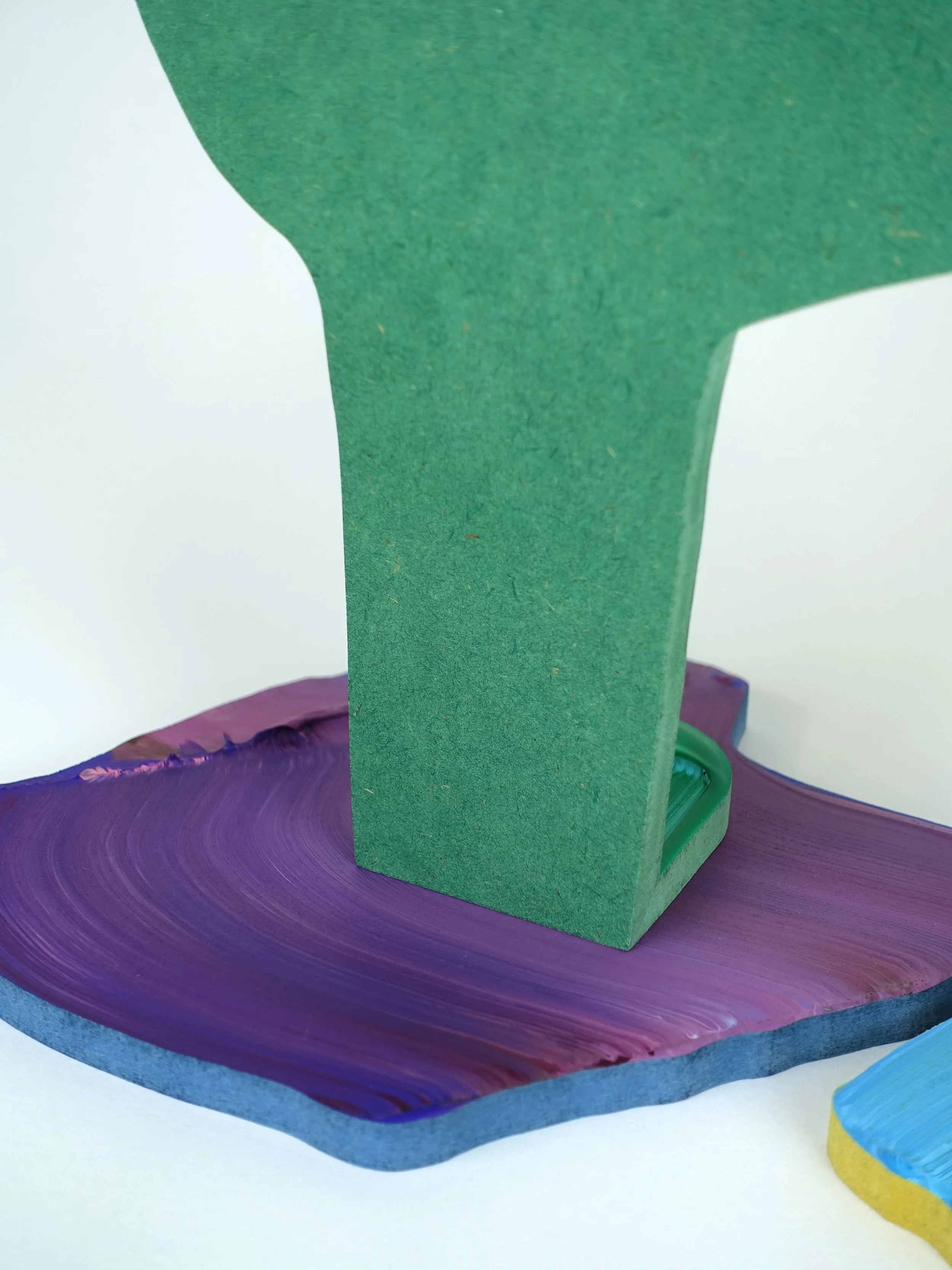 l-indecis - acrylique sur bois  - 14x27x38cm - 2024 - Romain Laveille 04.jpg