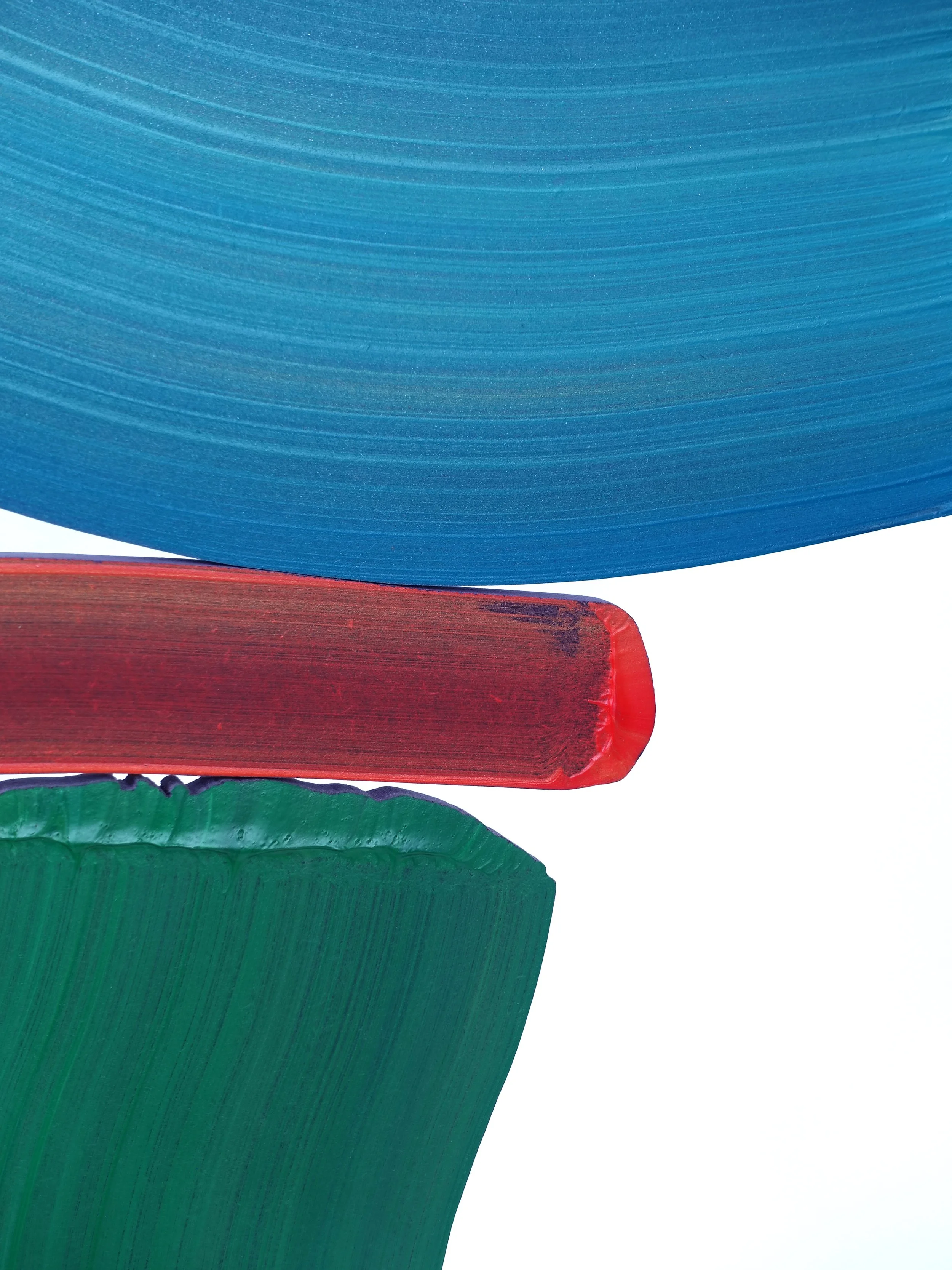 elle - acrylique sur bois - 37,5x9x47cm - 2025 - Romain Laveille 04.jpg