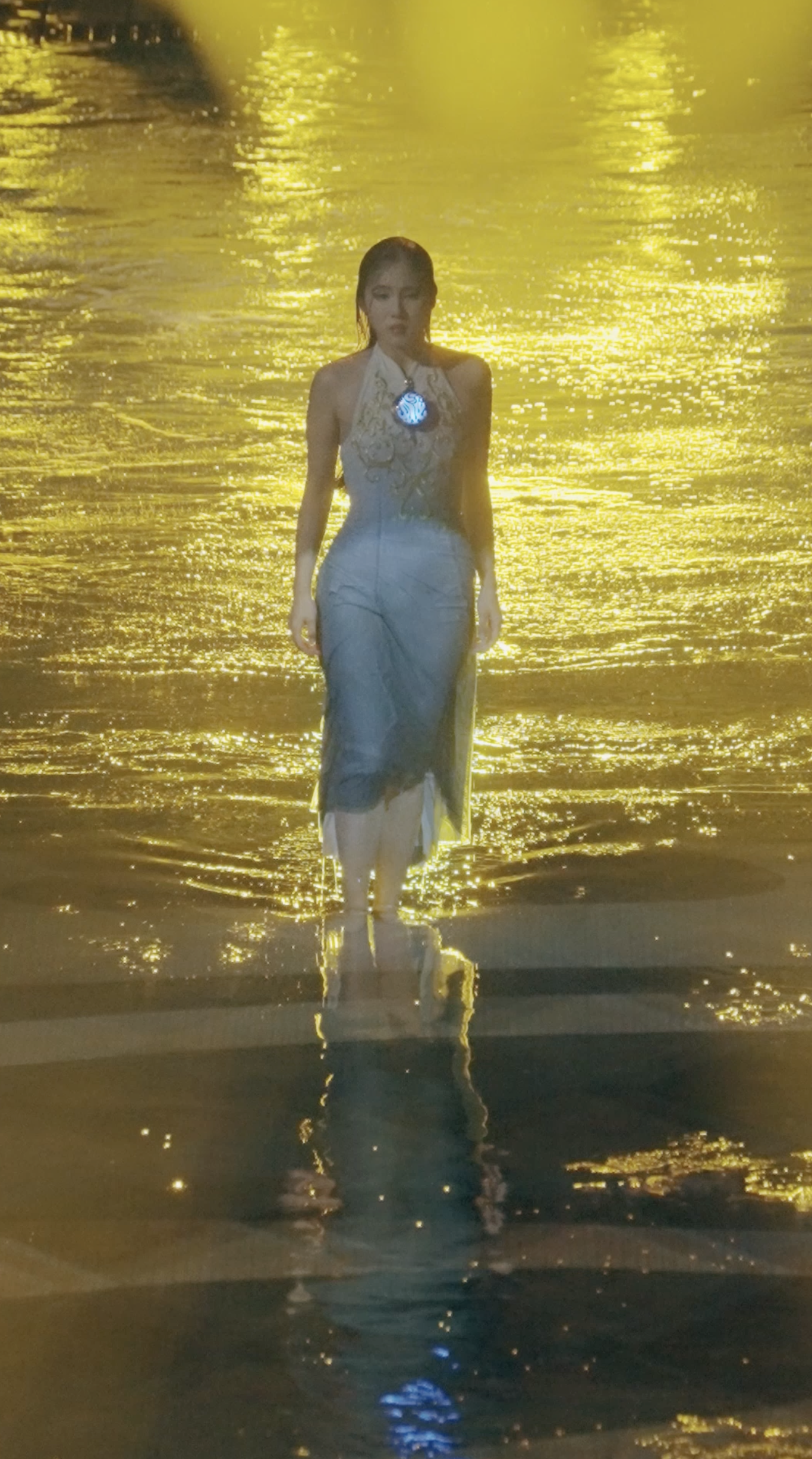 Backstage with Princess Aani