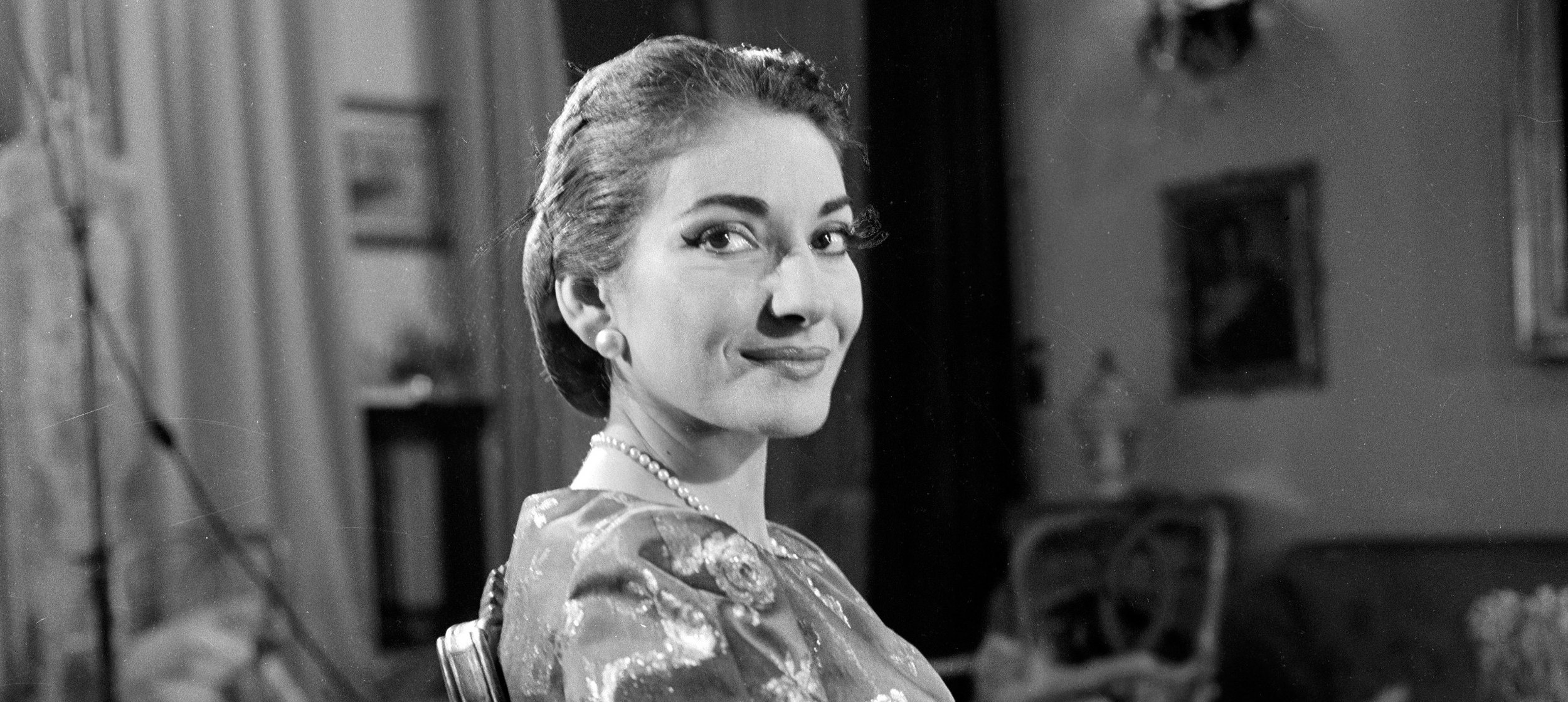 Eleganz II: Das Lächeln auf der Bühne