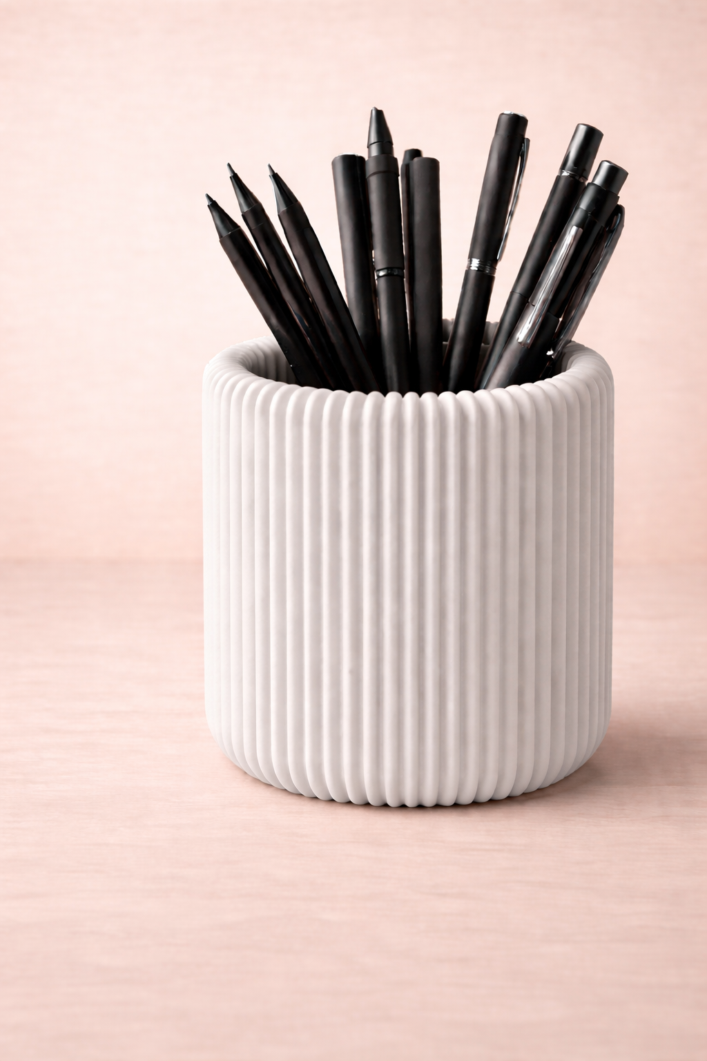 pot crayon Kyros blanc.png