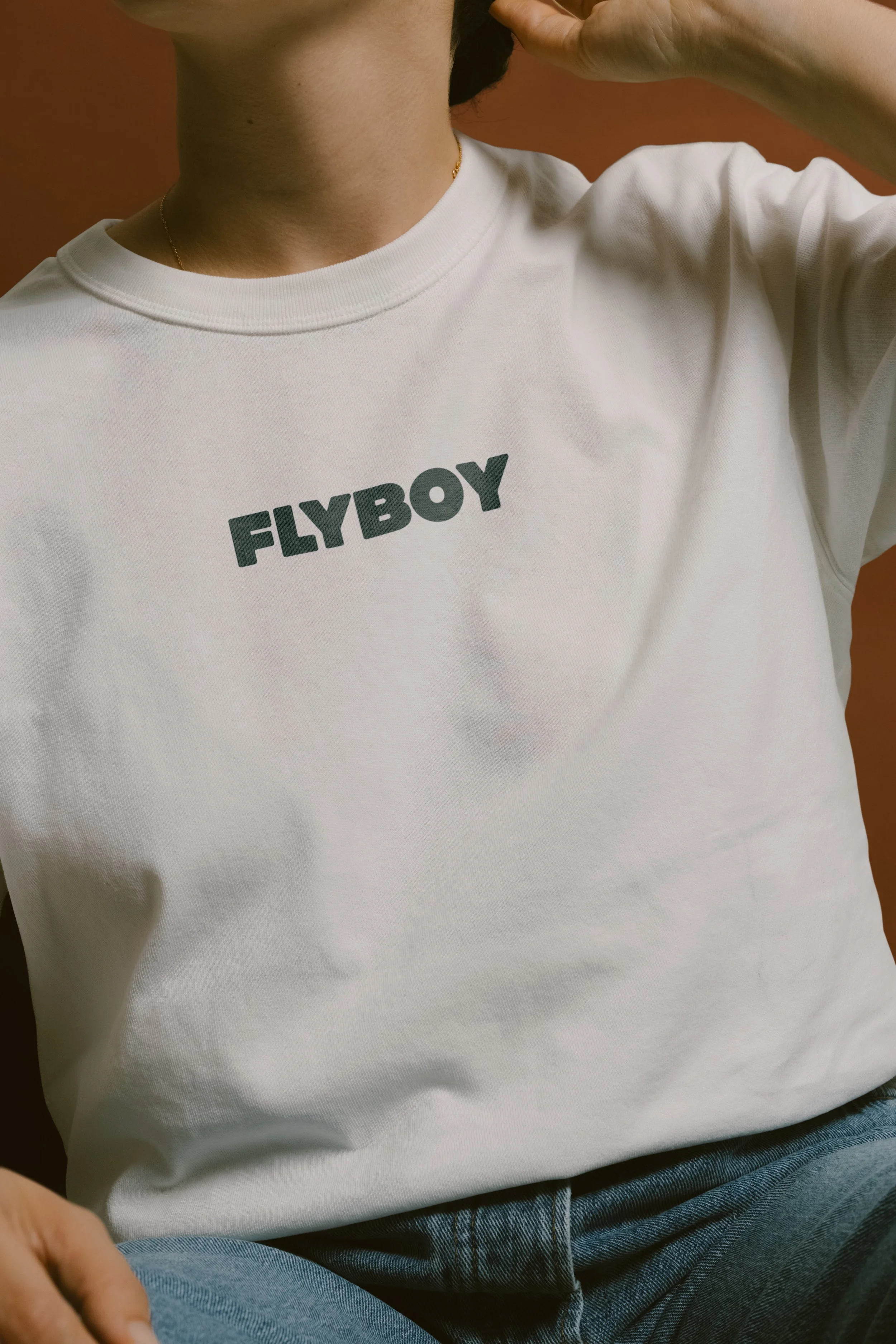 Bendito_Mockup-LB26-W01-Le_T_Shirt.jpg