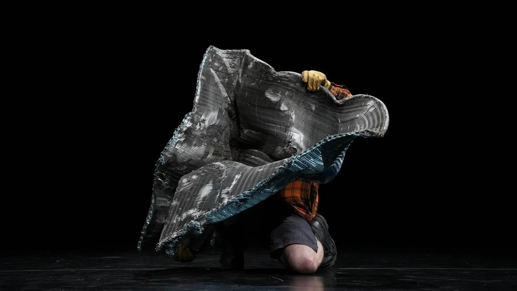 Photo by Christoffer Brekne. Sculpture by Søren Engsted