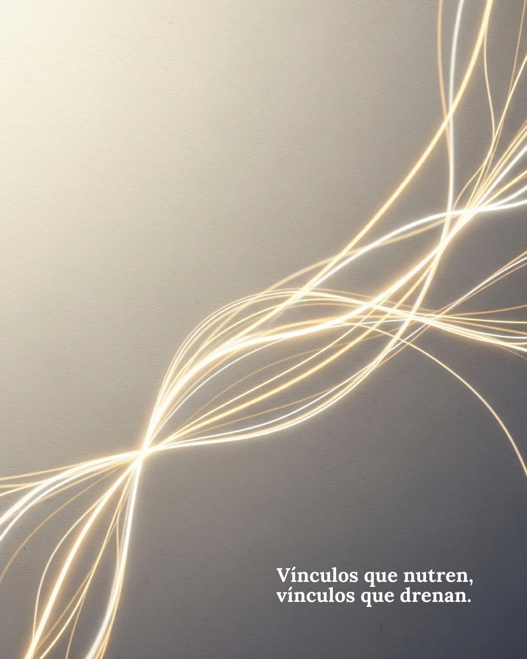 Si ya entendimos que somos parte de una gran red unificada, ahora miremos m&aacute;s de cerca. Dentro de ese tejido inmenso, t&uacute; has creado conexiones espec&iacute;ficas a lo largo de tu vida.

A esto le llamamos cordones energ&eacute;ticos.

S