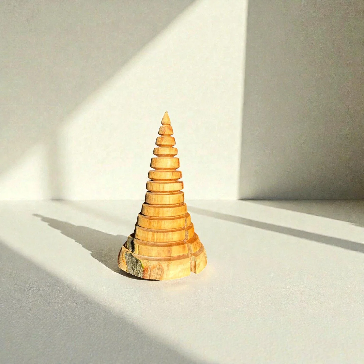 Holzbaum, gedrechselt