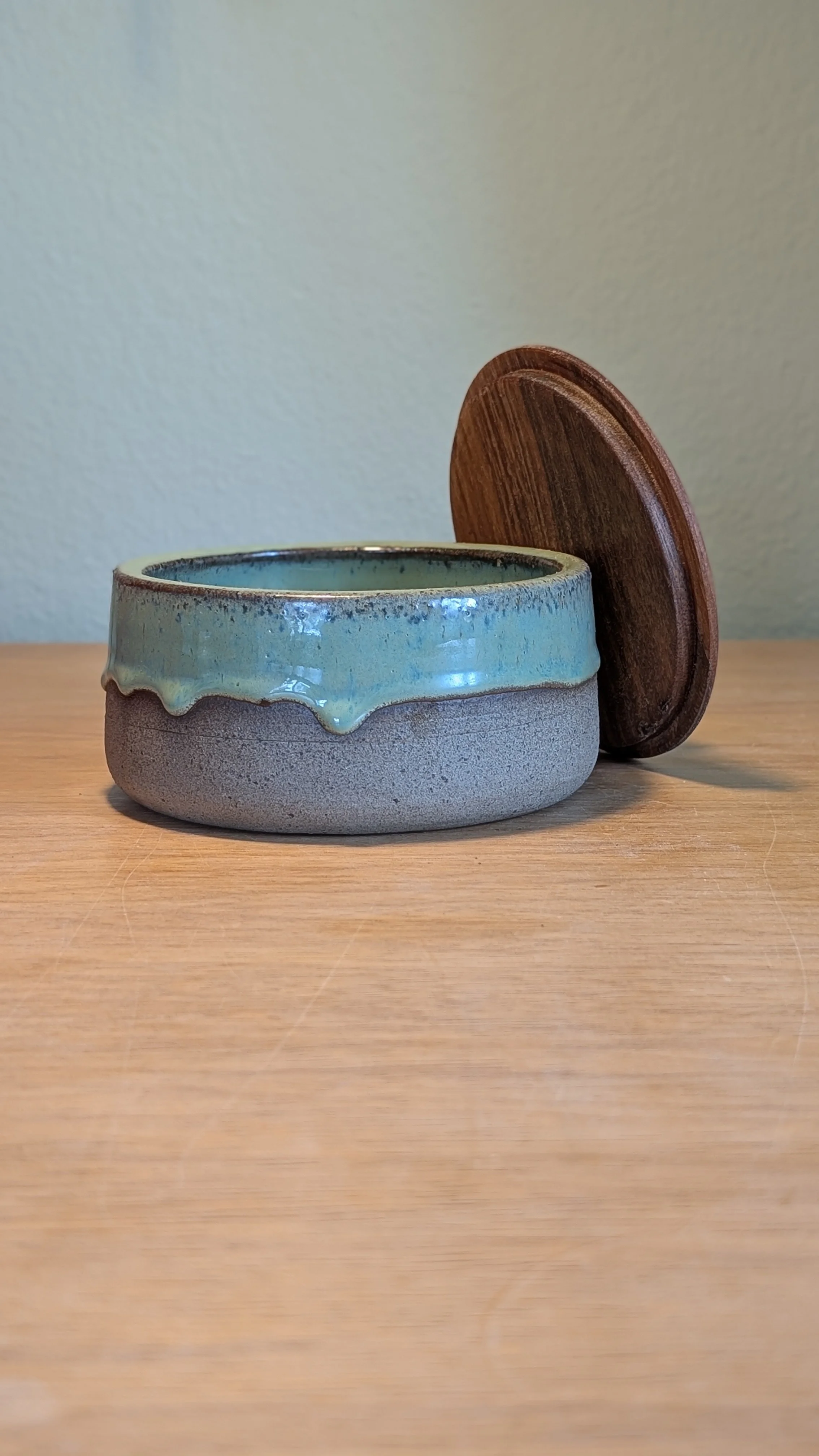 Einzelstück | Vorratsdose mit Holzdeckel, grün