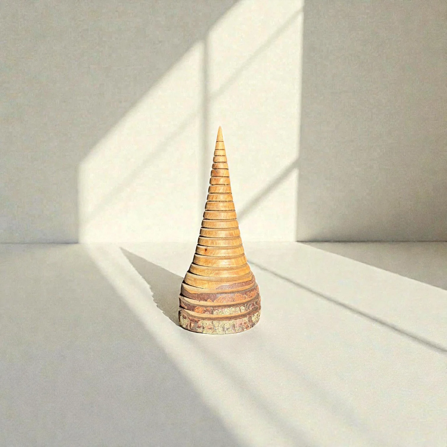 Holzbaum, gedrechselt