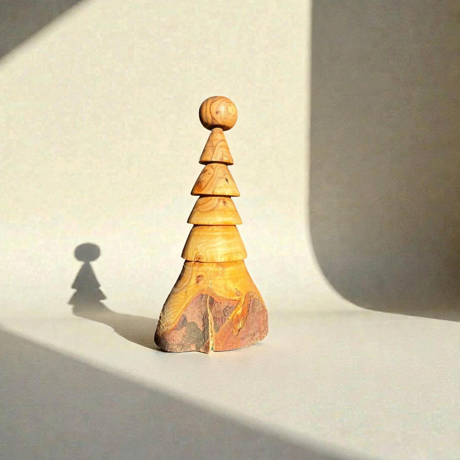 Holzbaum, gedrechselt