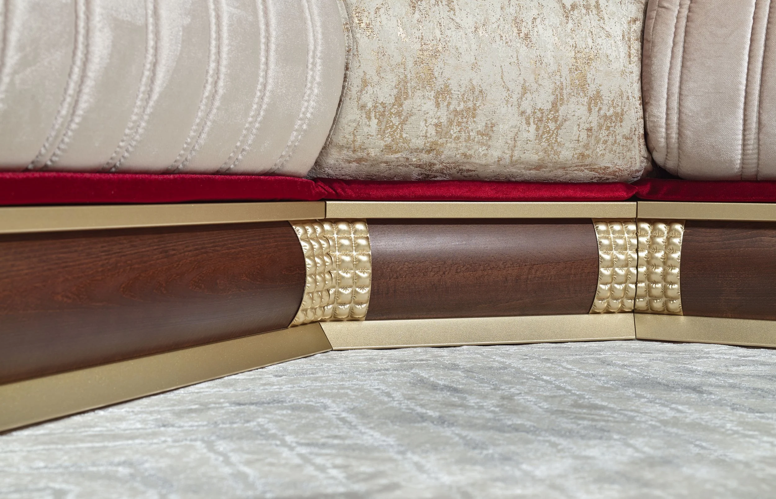 DIVA PLUS-VICTORIA_PART02.jpg