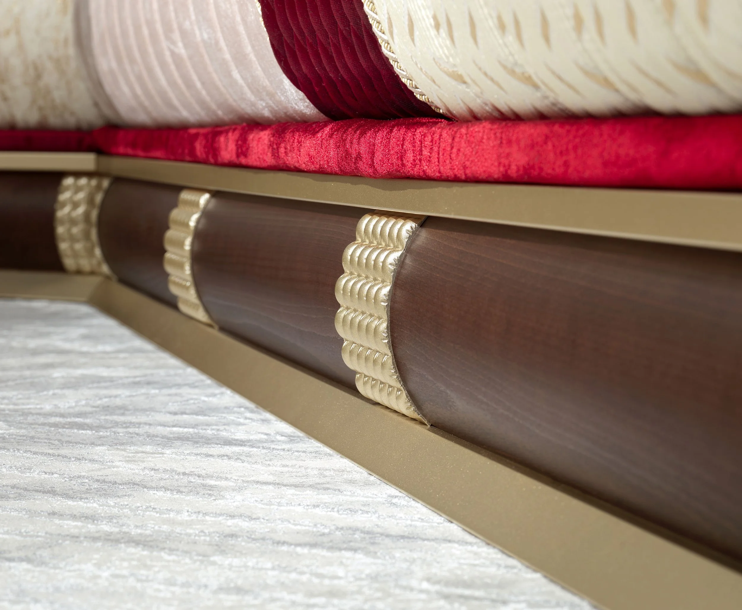 DIVA PLUS-VICTORIA_PART01.jpg