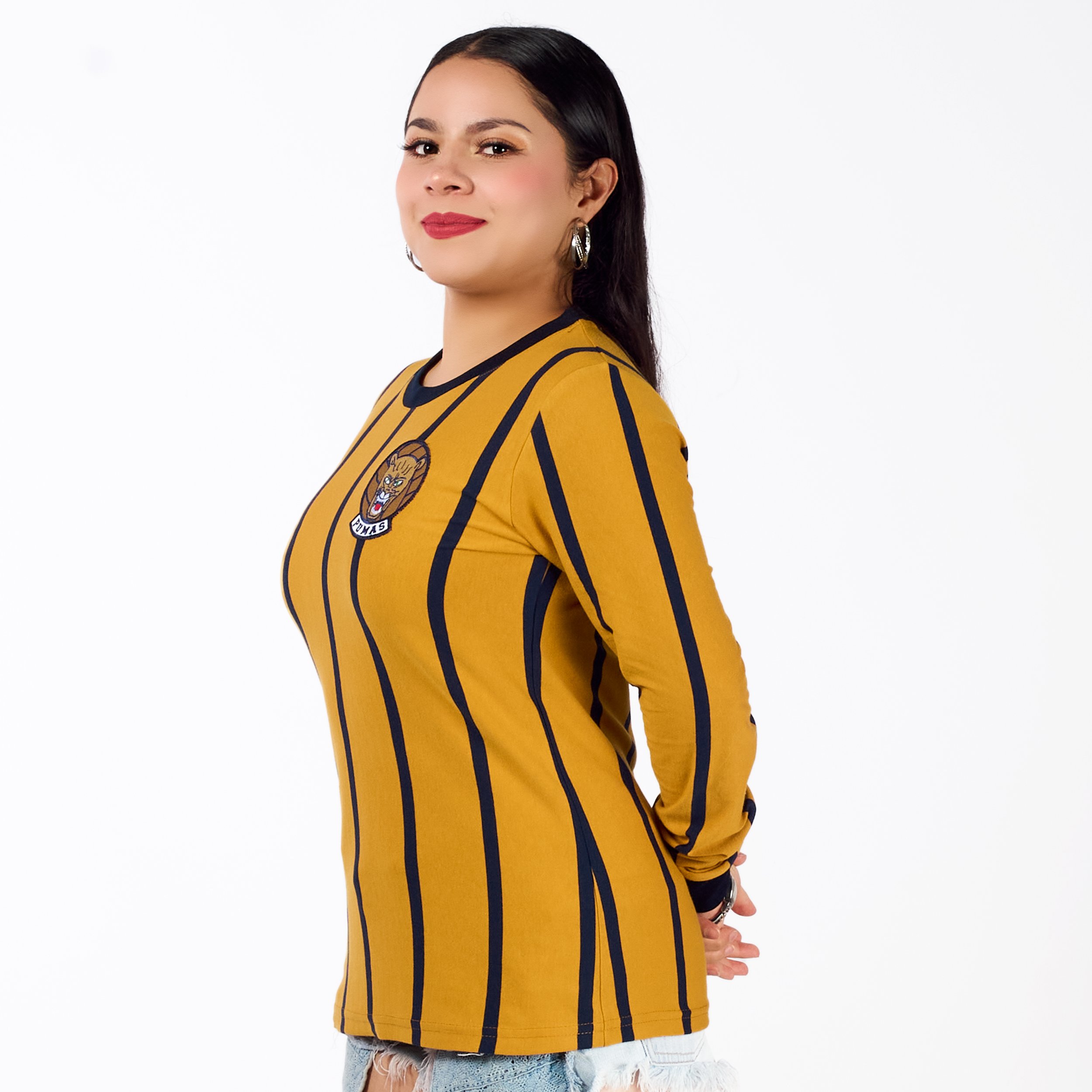 1970-1972 oro manga larga perfil mujer.jpg