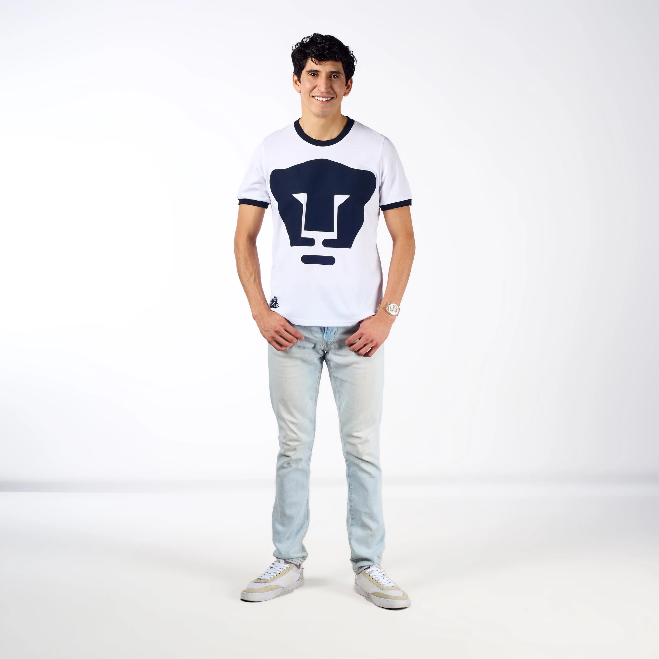 1975-1980 Blanca Manga Corta Hombre Frente Full.jpg