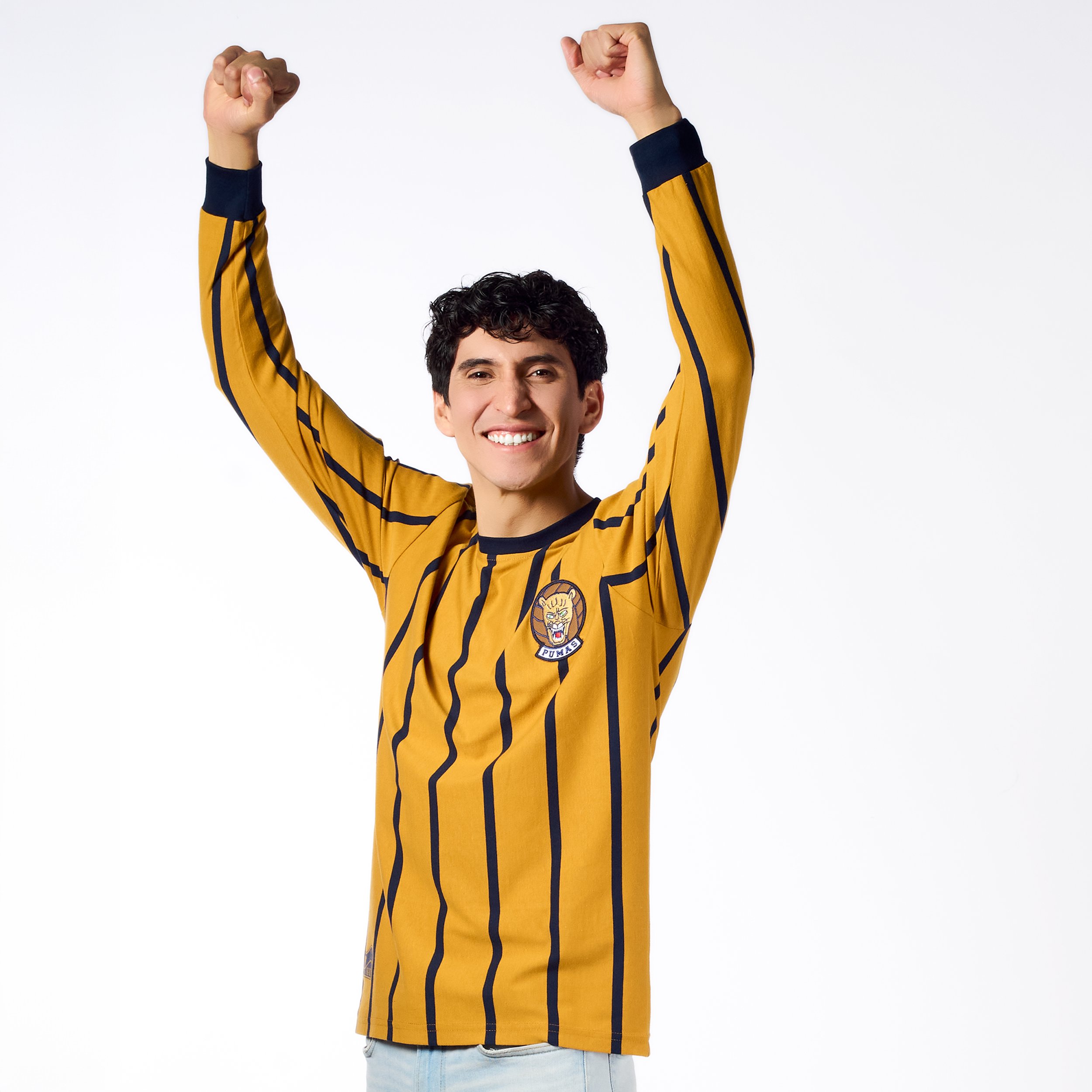 1970-1972 oro manga larga perfil hombre.jpg