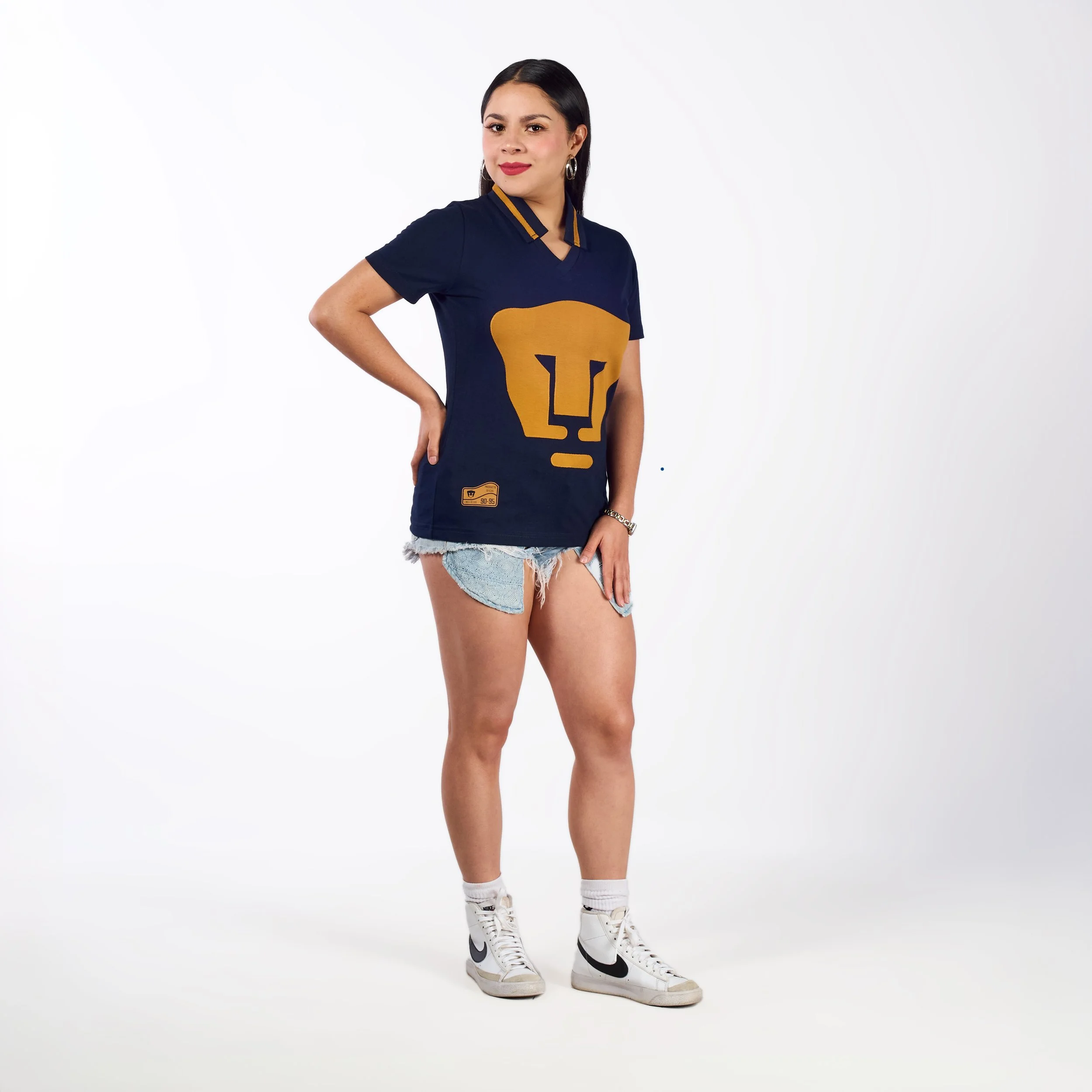 1981-1993 azul manga corta mujer perfil full.jpg