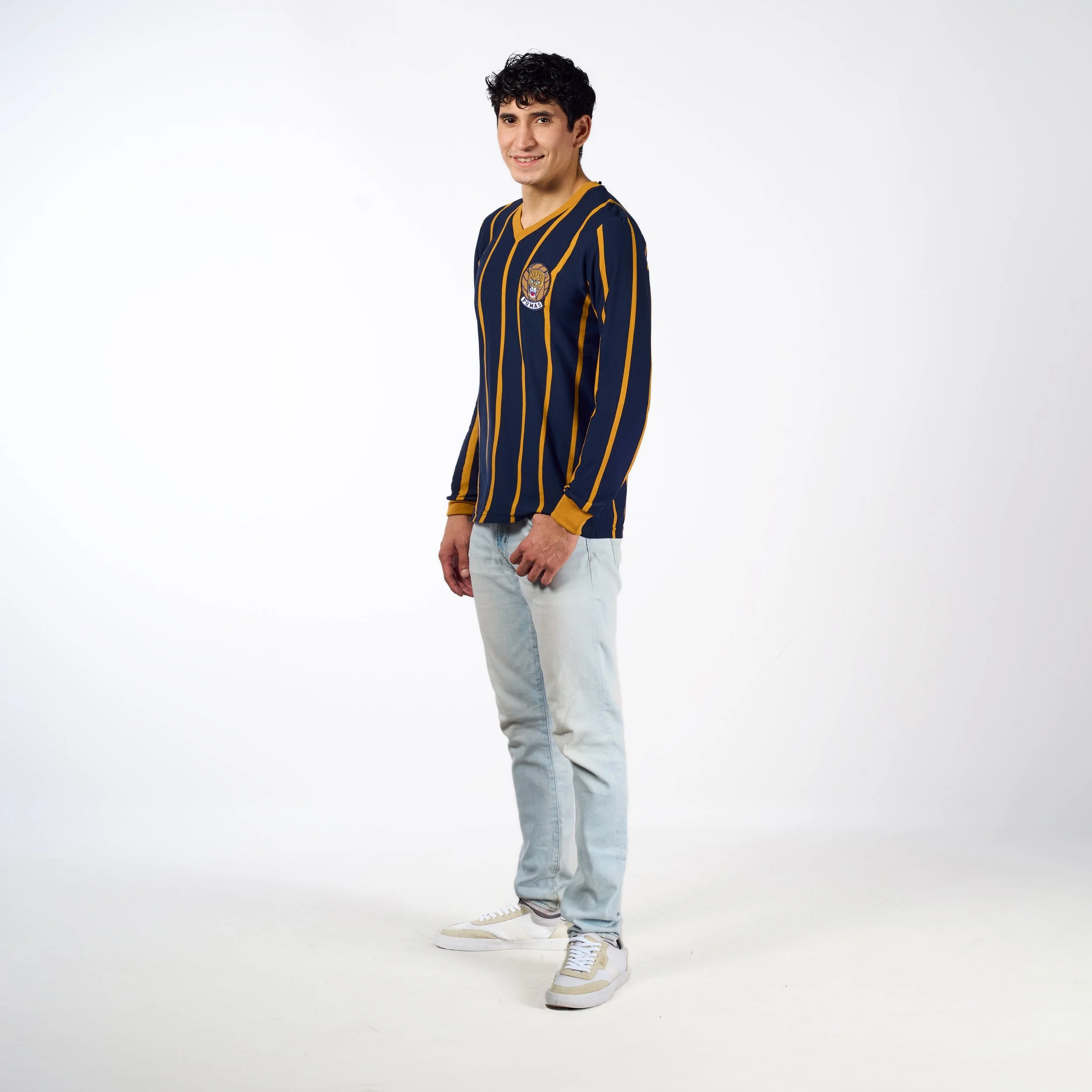 1962-1965 azul manga larga hombre perfil full.jpg