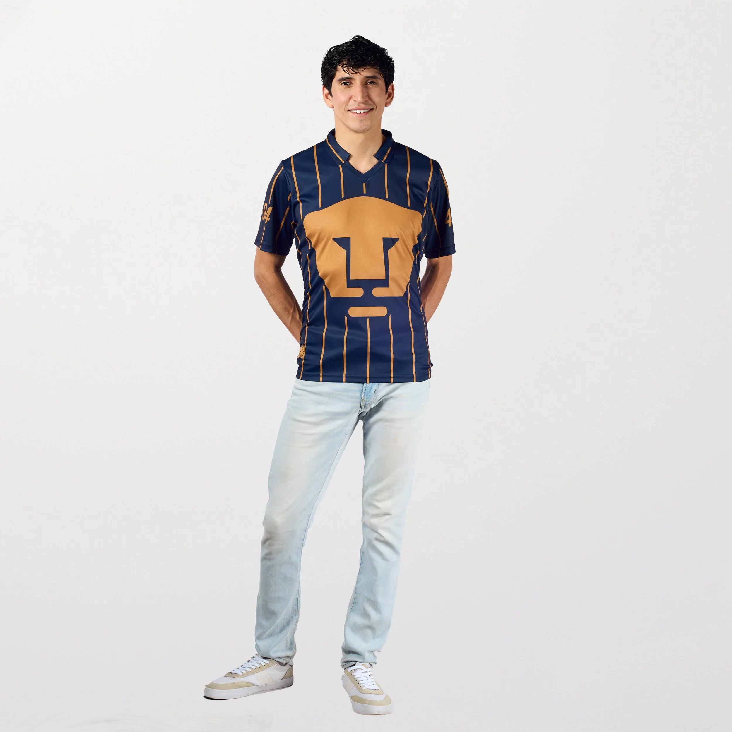 1994-1995 azul manga corta hombre frente full.jpg