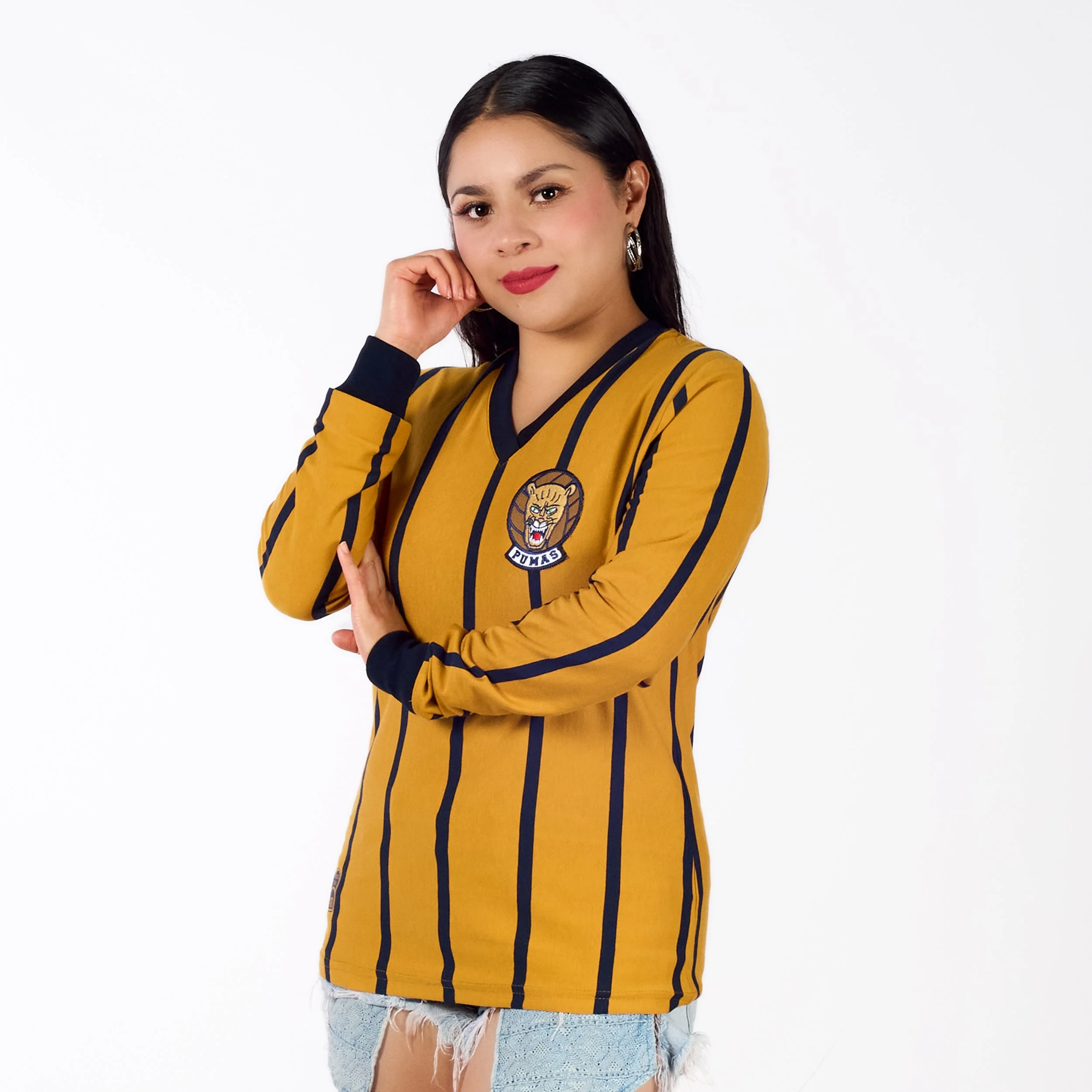 1962-1965 oro manga larga perfil mujer.jpg