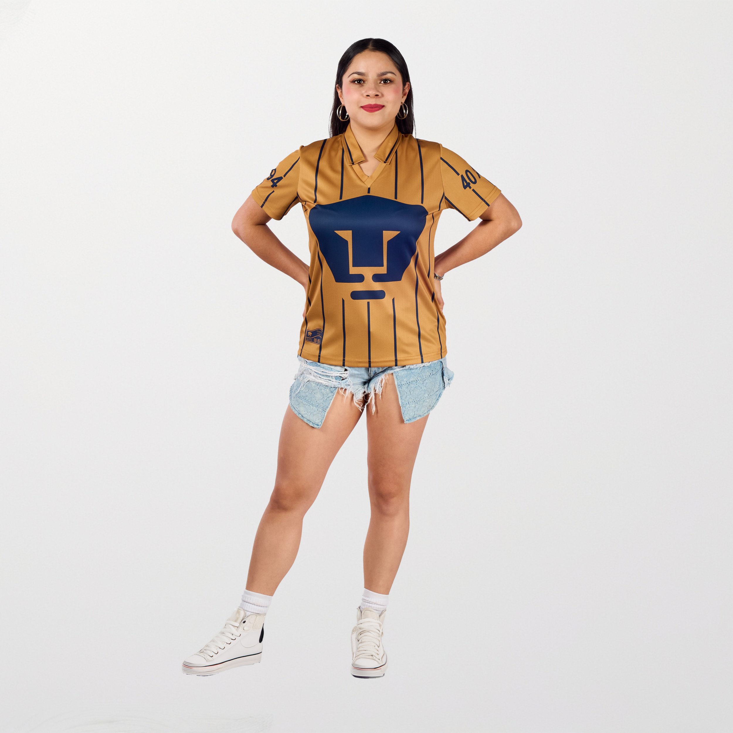 1994-1995 oro manga corta mujer frente full.jpg