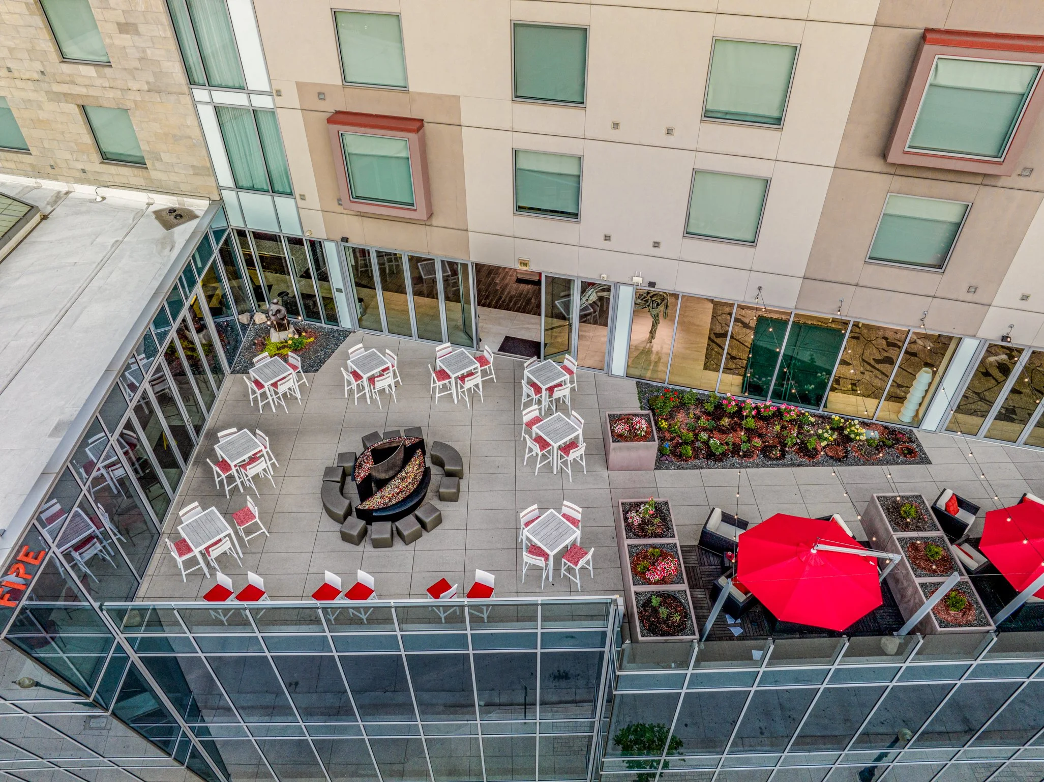 2023_Commercial_Hilton_Curio_Art Hotel_Denver_For Web--4 (2).jpg