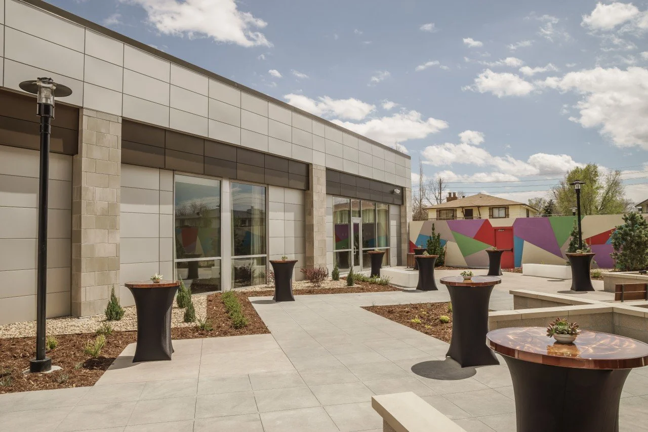 Hyatt-Regency-Aurora-Denver-Conference-Center-P031-West-Facing-Patio-1280x1280.jpeg
