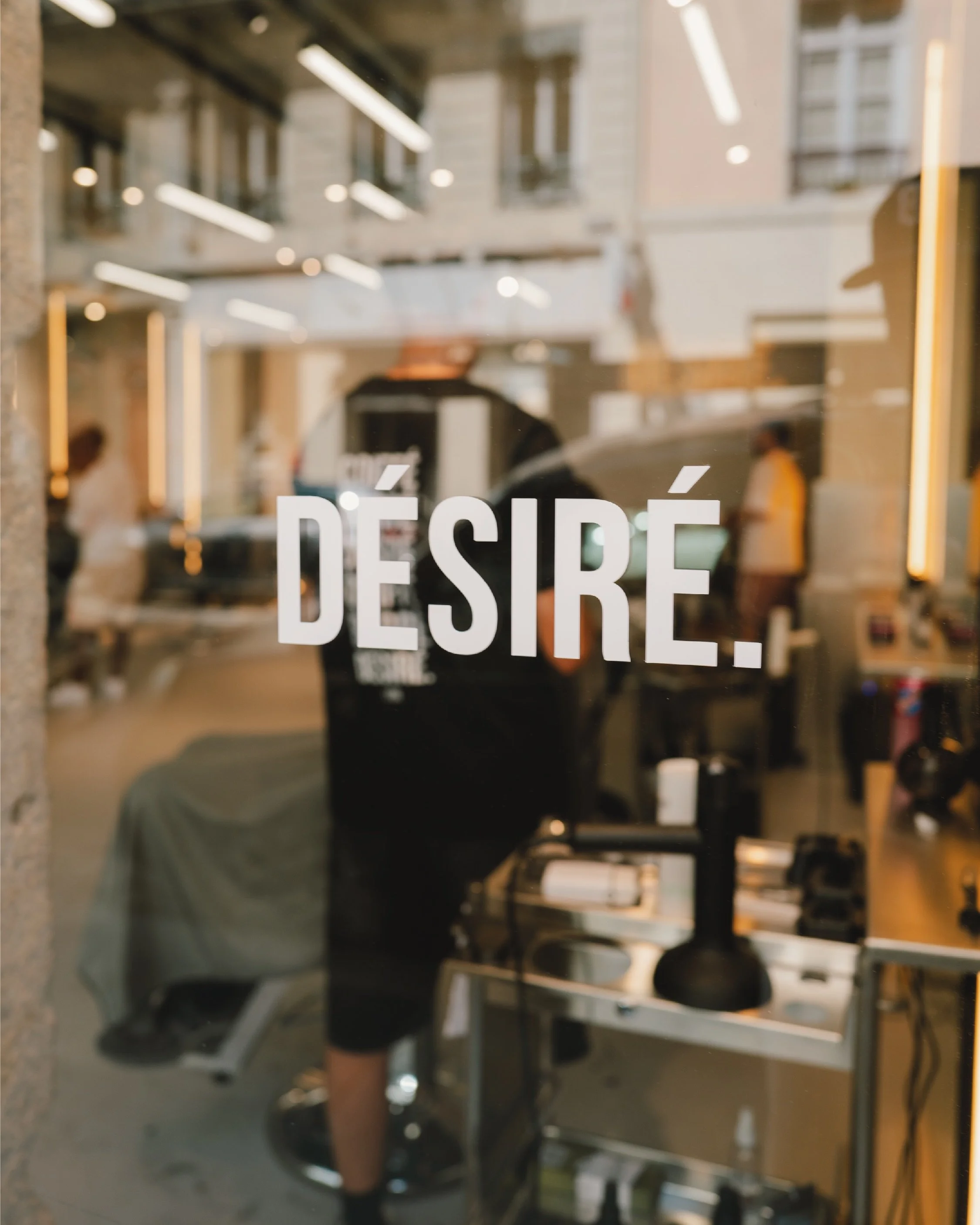 D&Eacute;SIR&Eacute; | Barbershop 
6 rue Pierre Corneille, Lyon 6 

Lundi - vendredi | 10h-20h 
Samedi | 10h-19h 

#barbershop #lyon6 #coiffeur #conceptstorelyon #desirebarbershop