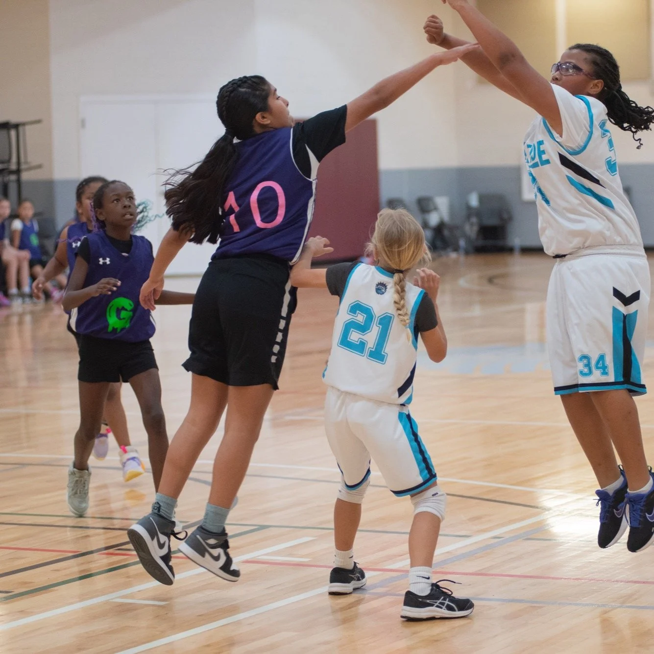 Congratulations to Rising Tide player, Brooklyn Johnson for winning a recent Knights of Columbus free throw competition in Myrtle Beach. 
Brooklyn thrives when the lights are bright, and stays calm under pressure. We're proud of you, Brooklyn, for th