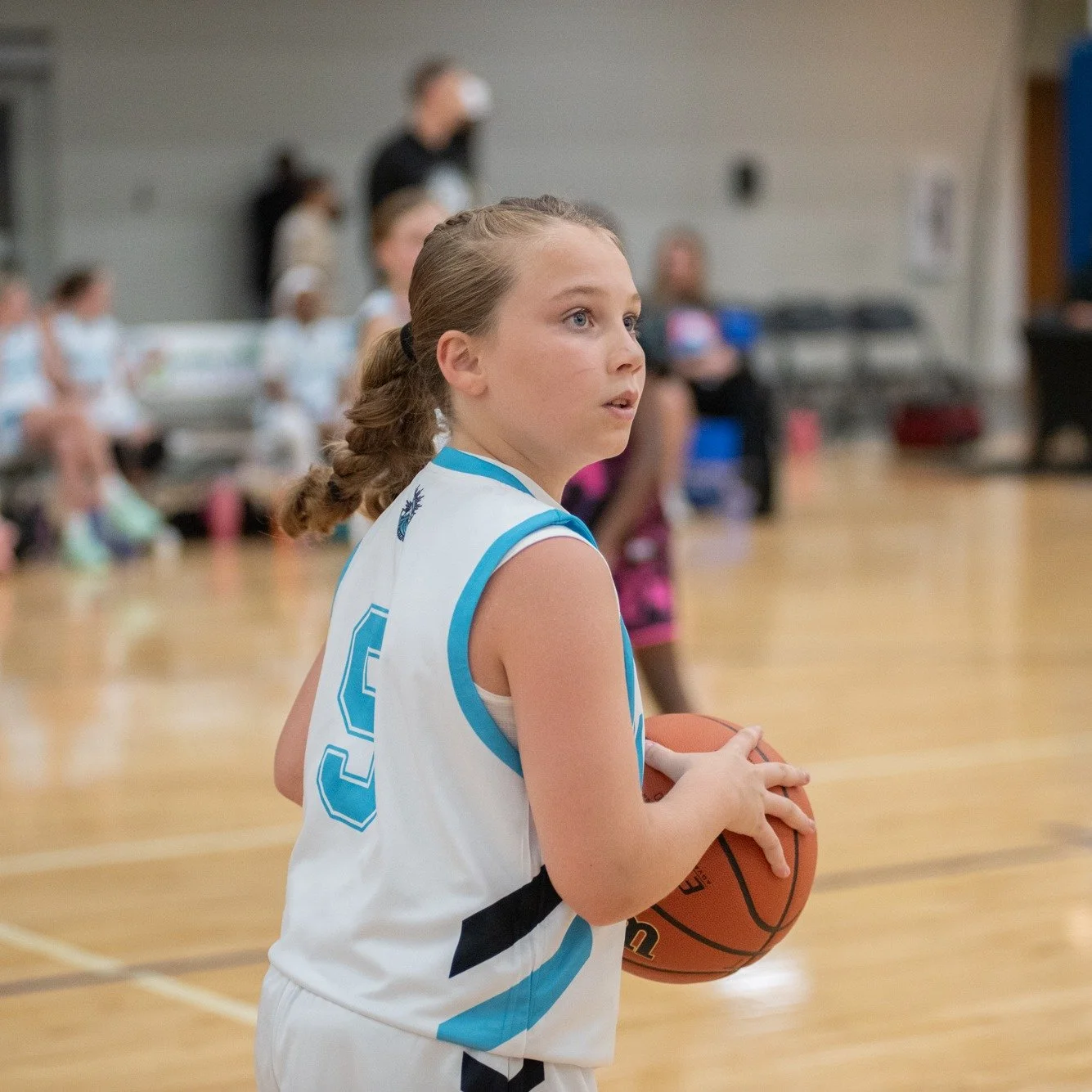Wising a very Happy Birthday to Angelie, number 9, from our 5th Grade Rising Tide team! 

We hope you have an amazing day celebrating with family and friends. Keep working hard, keep growing, and keep rising.

Together, we rise. 🏀🌊