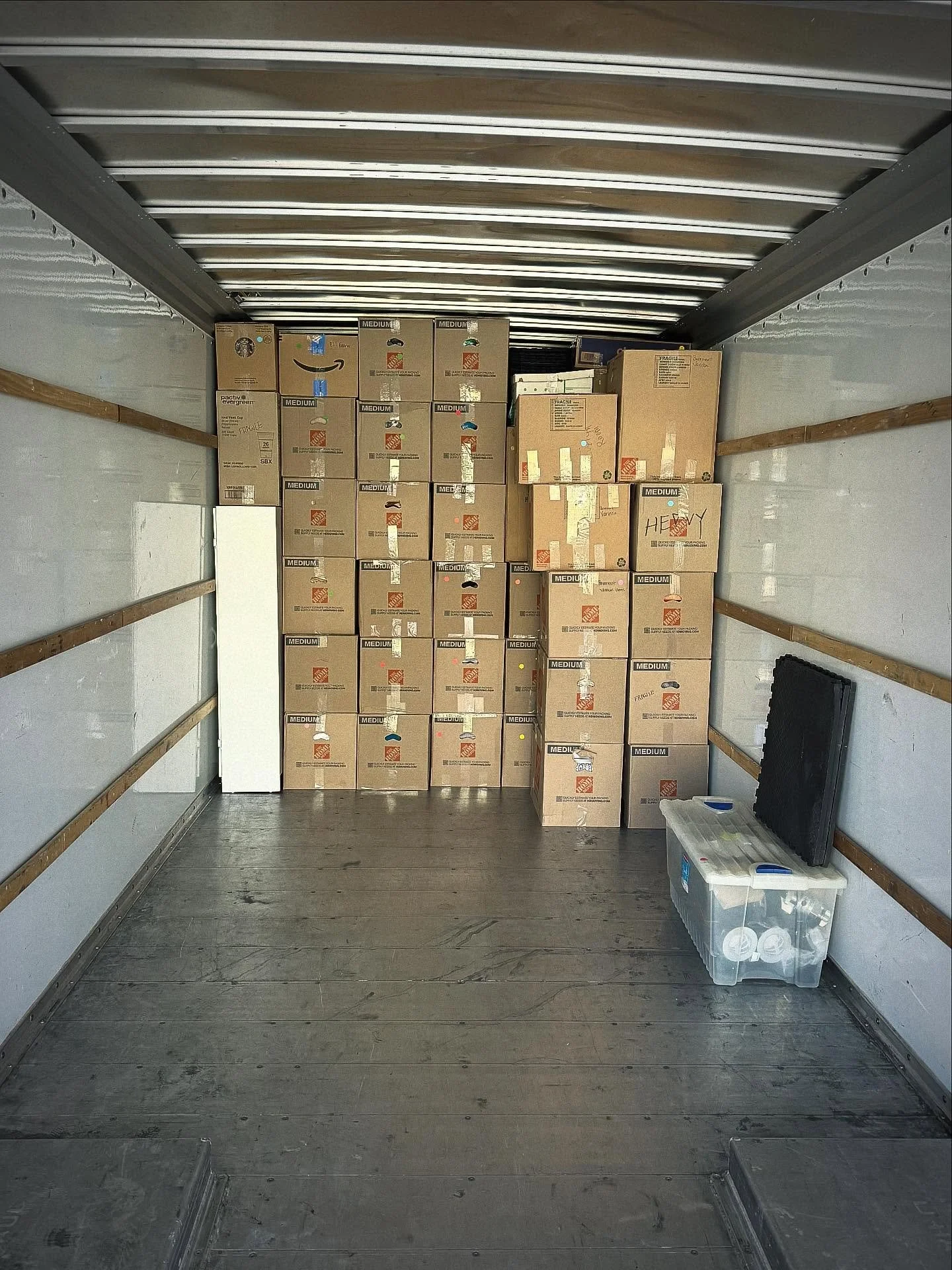 📦 One box at a time &mdash; that&rsquo;s how every great move begins.
At Irie Movers, we know that behind every box is a memory, a moment, or a new beginning waiting to unfold. That&rsquo;s why our team handles each step of your move with care, pati