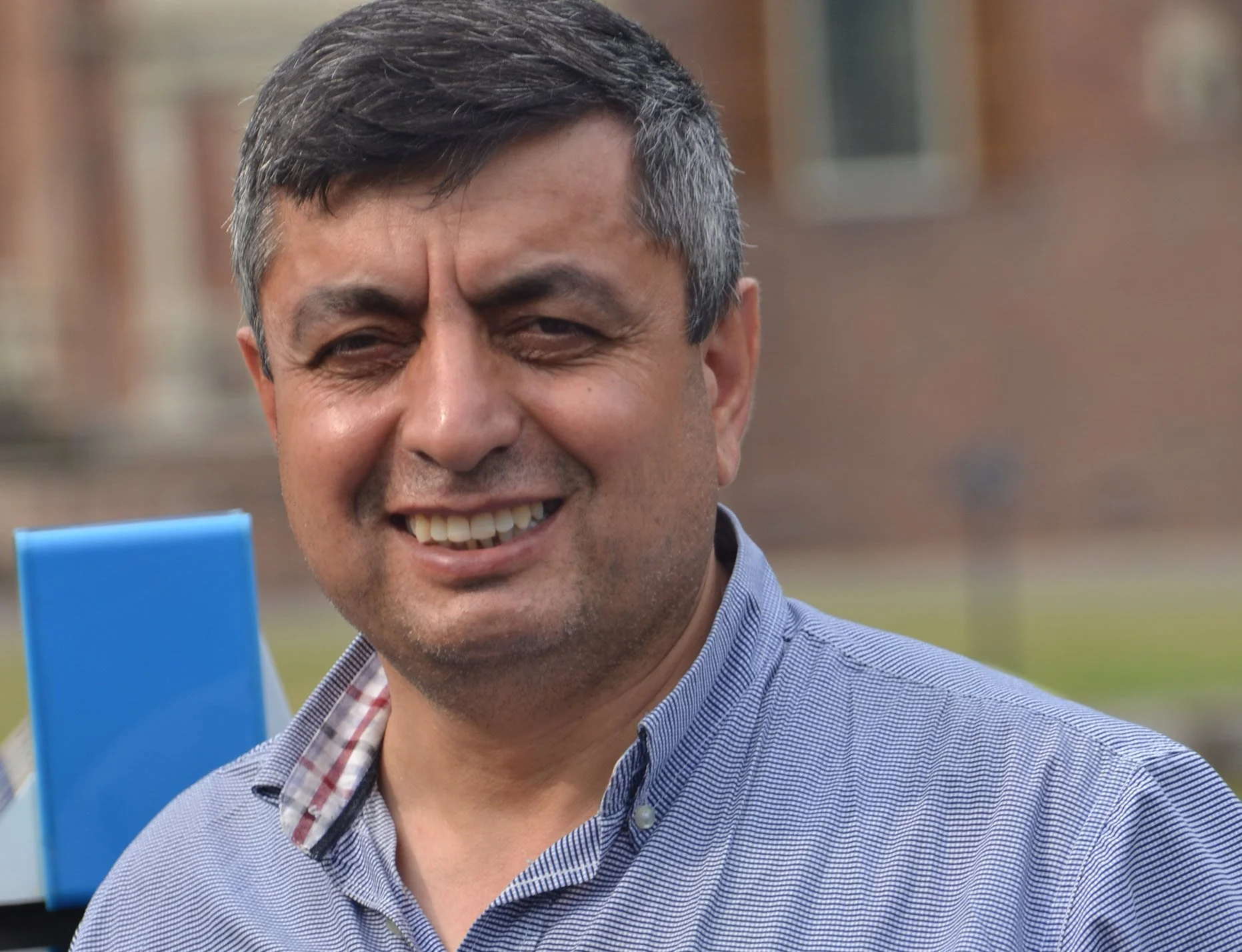 Nihat Rayman, Oprichter en eigenaar van Rijschool Rayman die in 1996 is begonnen met autorijlessen in Twello en nu rijlessen geeft in Deventer, Twello, Terwolde en omgeving.