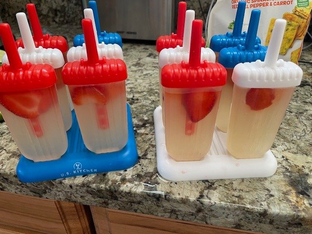strawberry lemonade popsicle