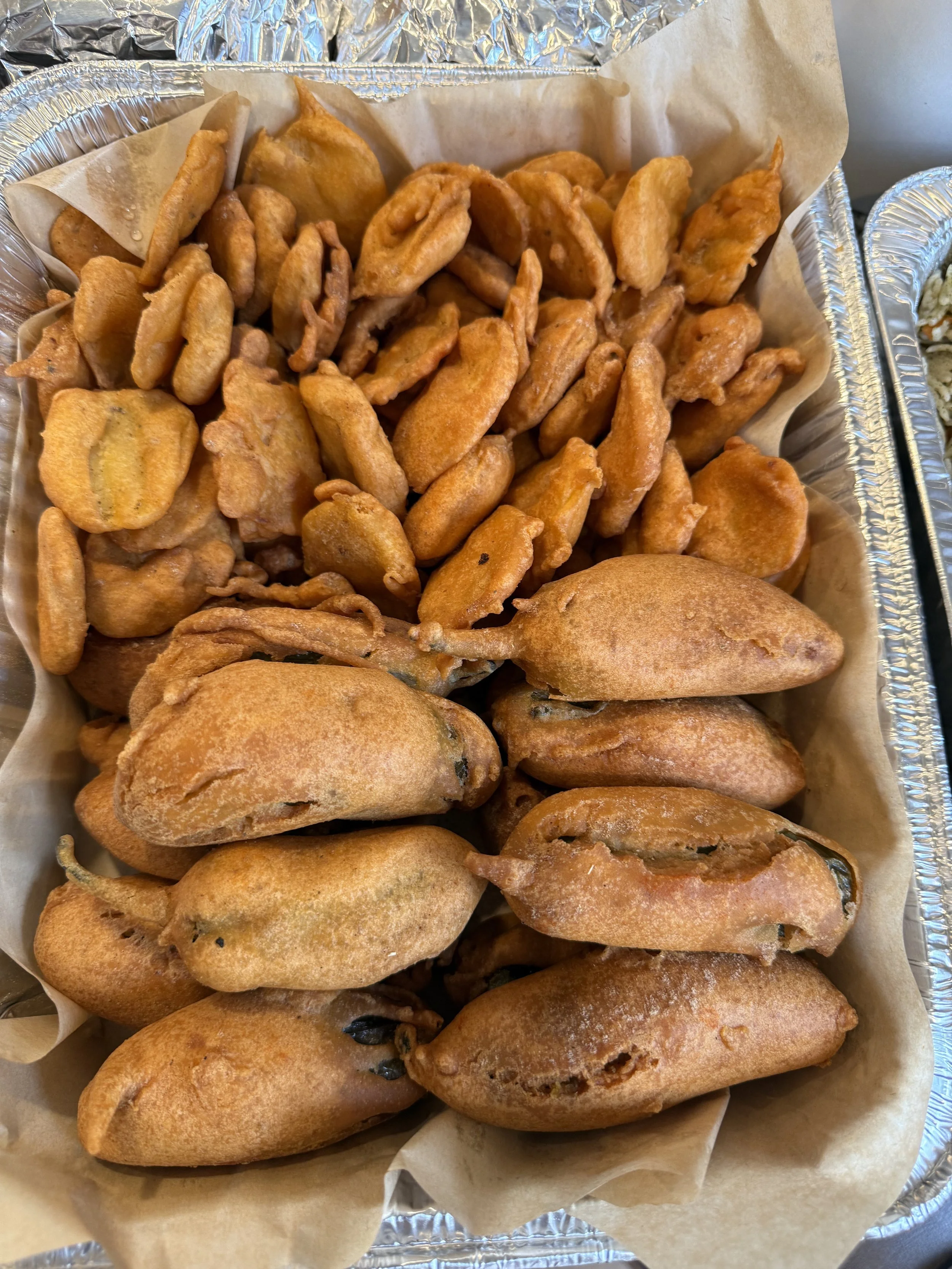 mirchi bhaji & aloo pakora