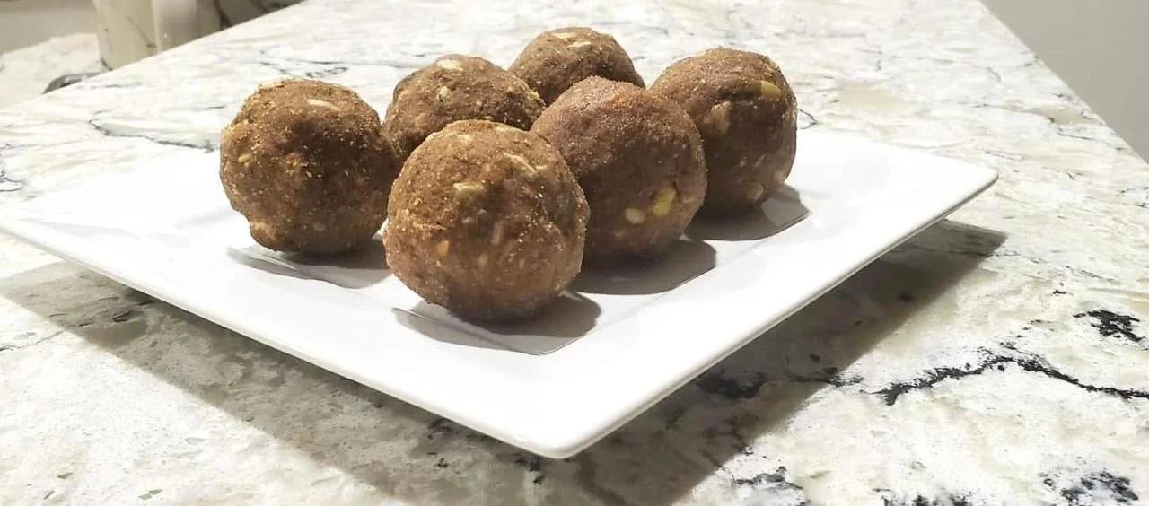 wheat and dry fruit laddu
