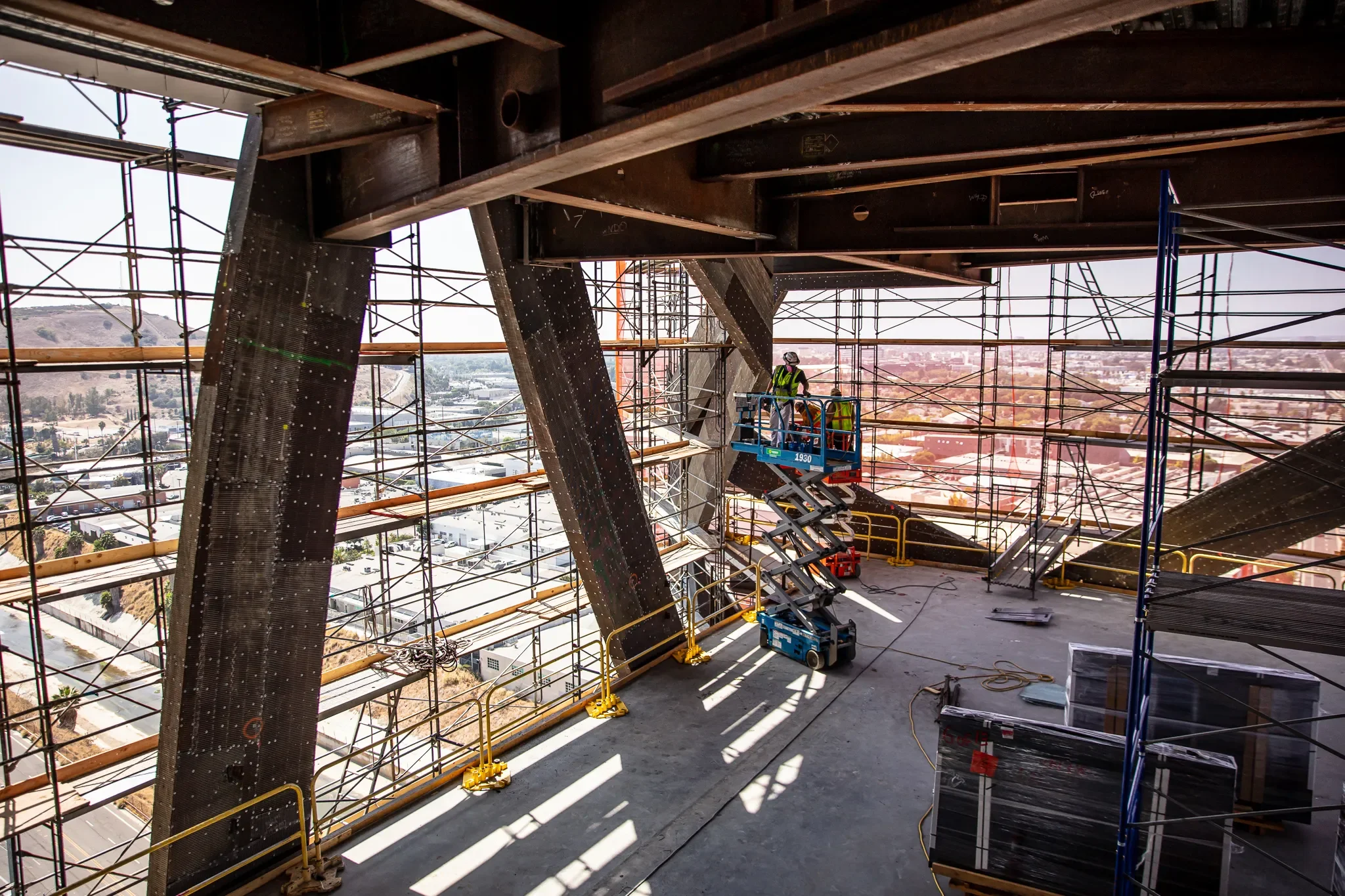 Steel Erection / Exoskeleton Assembly