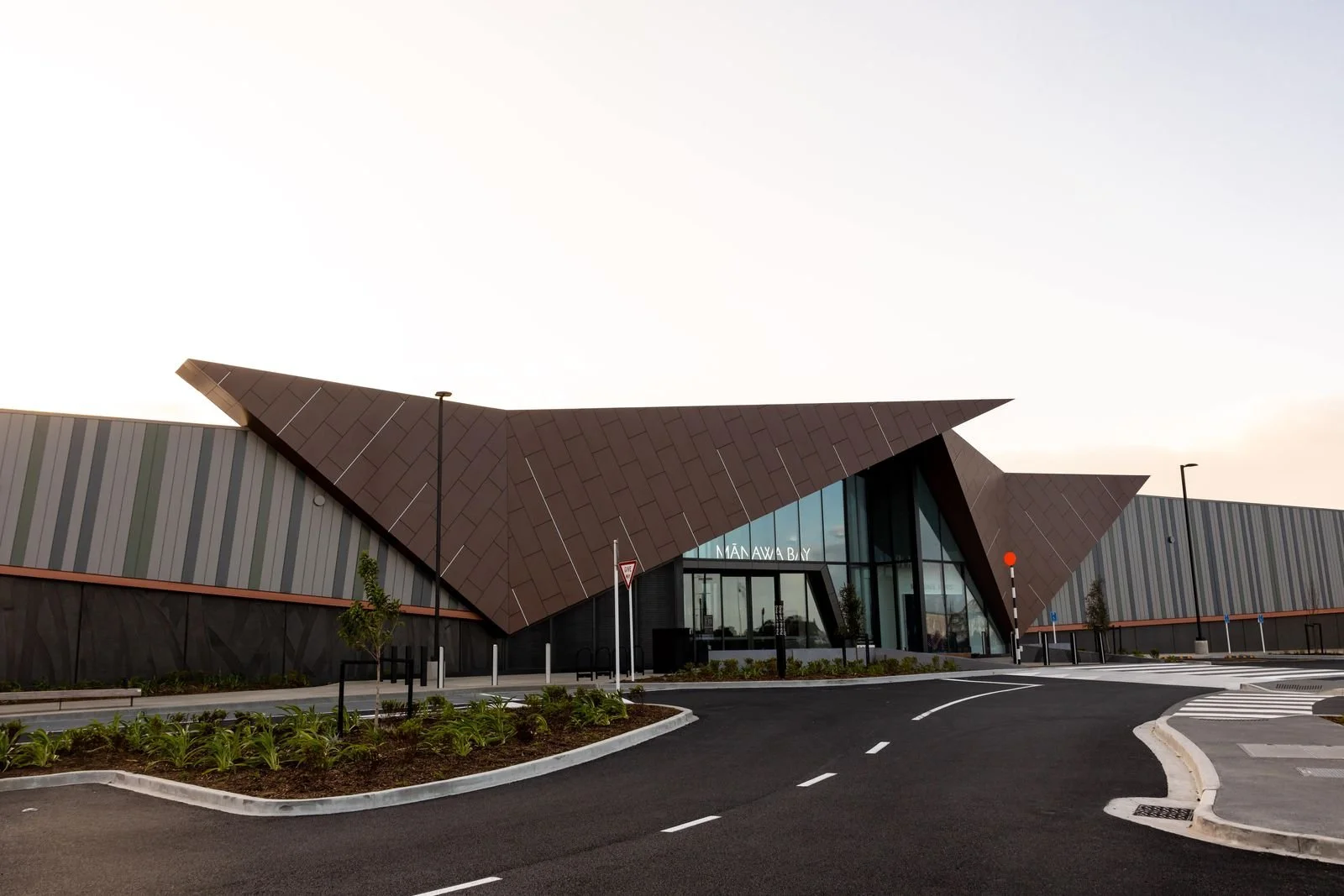 Manawa Bay Outlet Shopping