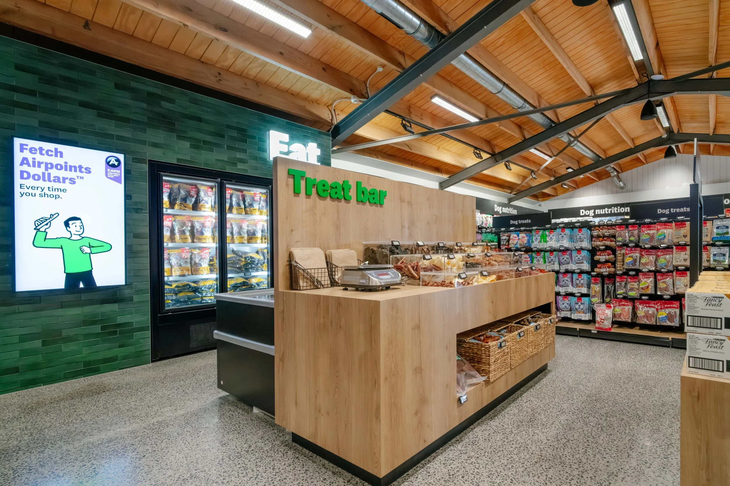 iLine-Construction-Pet-Direct-Interior-Fitout-06-scaled.jpg