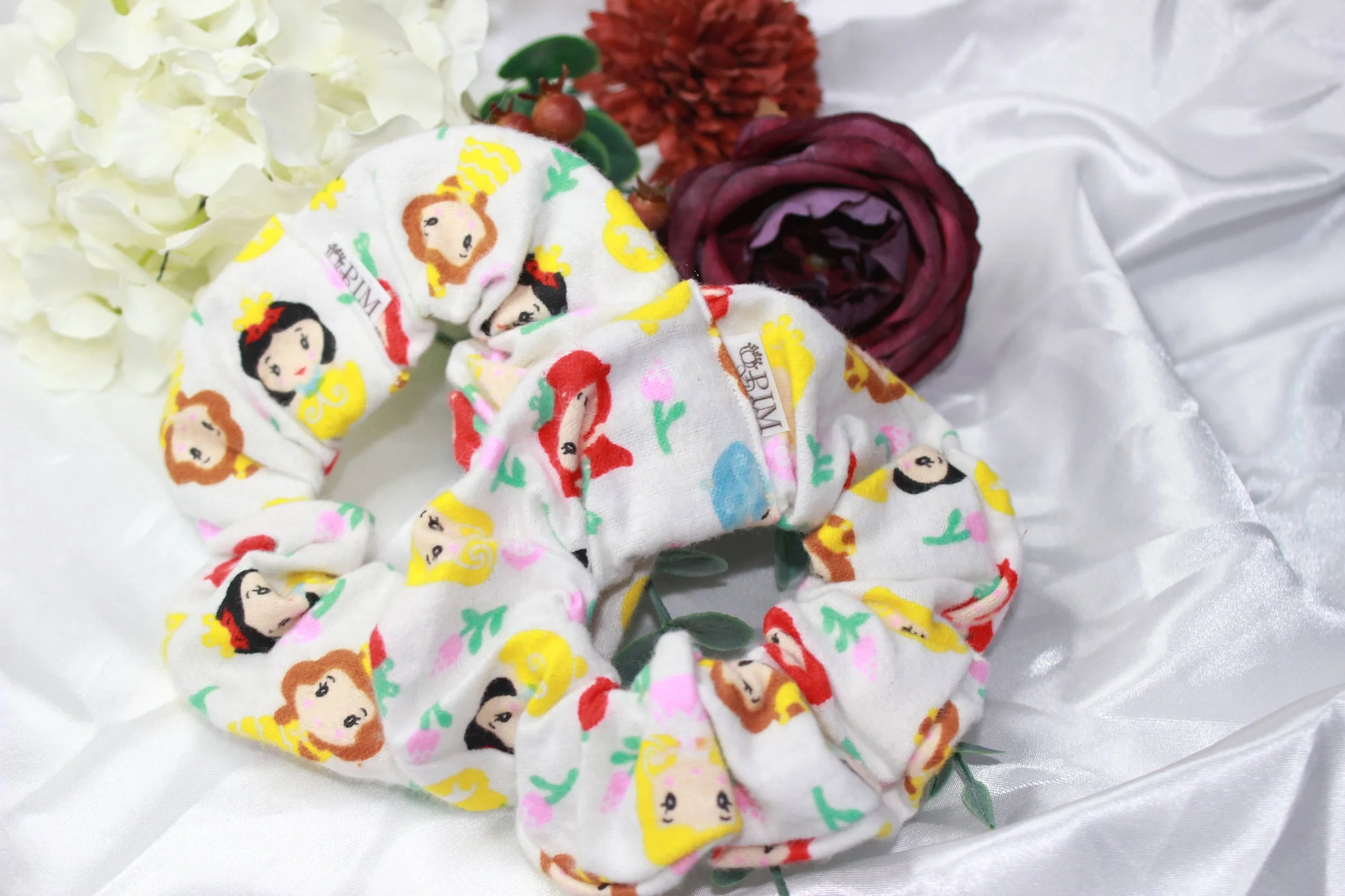 Princess-Inspired Scrunchie – Soft & Magical Hair Accessory