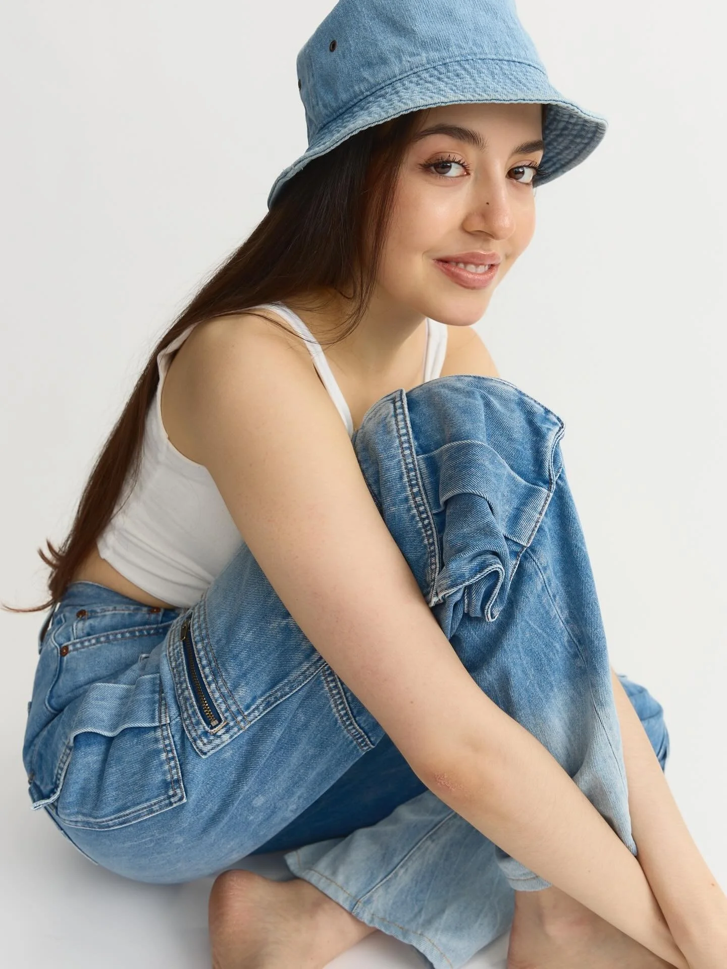 @valentinaelharizi wearing @pacsun👖shot by @mondo_photography 

#denimphotographer #instudiophotography #bluejeanswhiteshirt #sfphotographer #lafashionphotographer