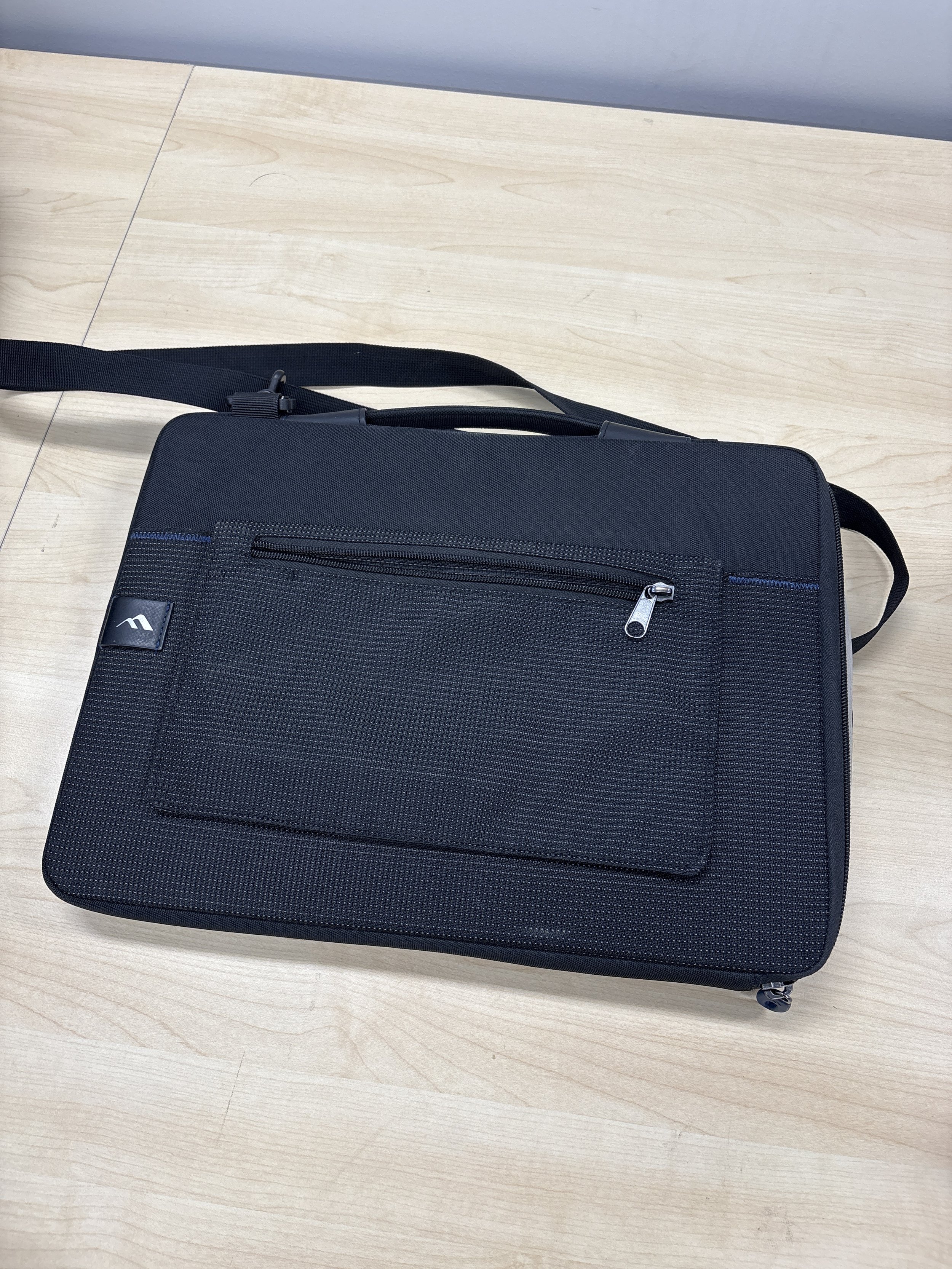 Laptop case ( Used)