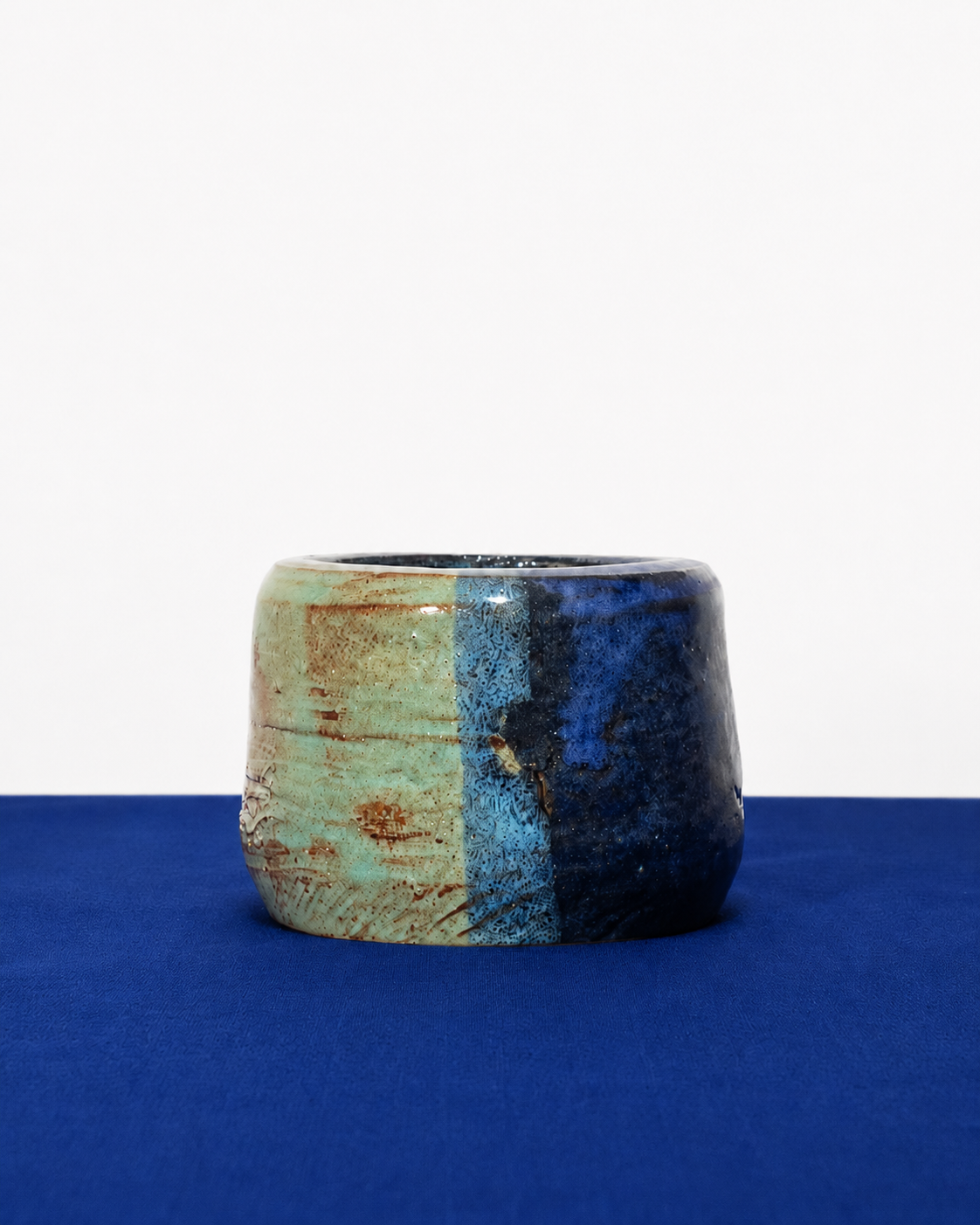 Cubilete azul con verde