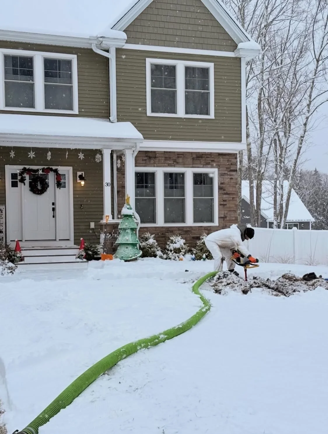 Emergency pumping on Christmas Eve. This is a job that required fixing the septic effluent pump float for the customer because their septic pump alarm was on.