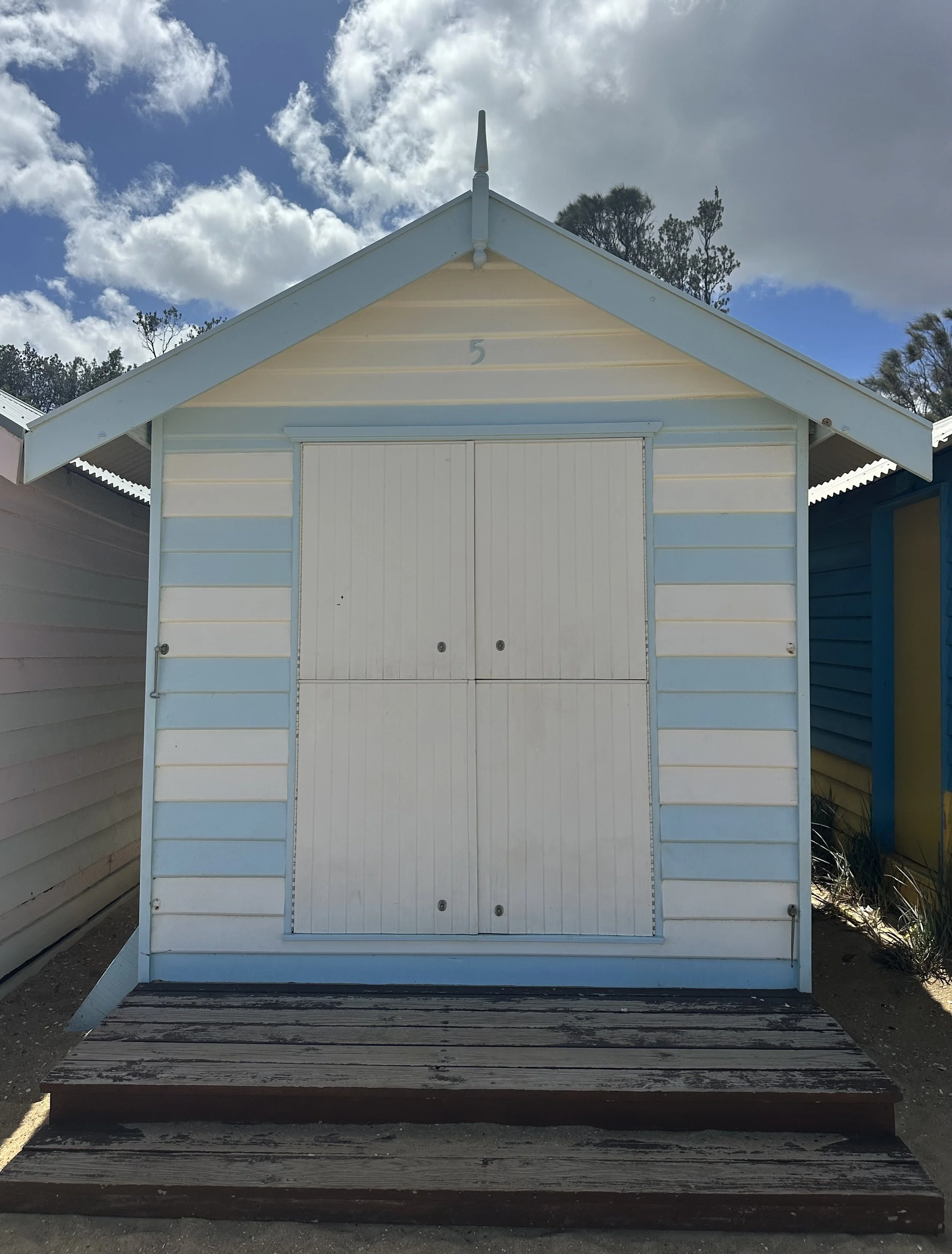 Single bathing box Brighton Beach mindful calm cool colors