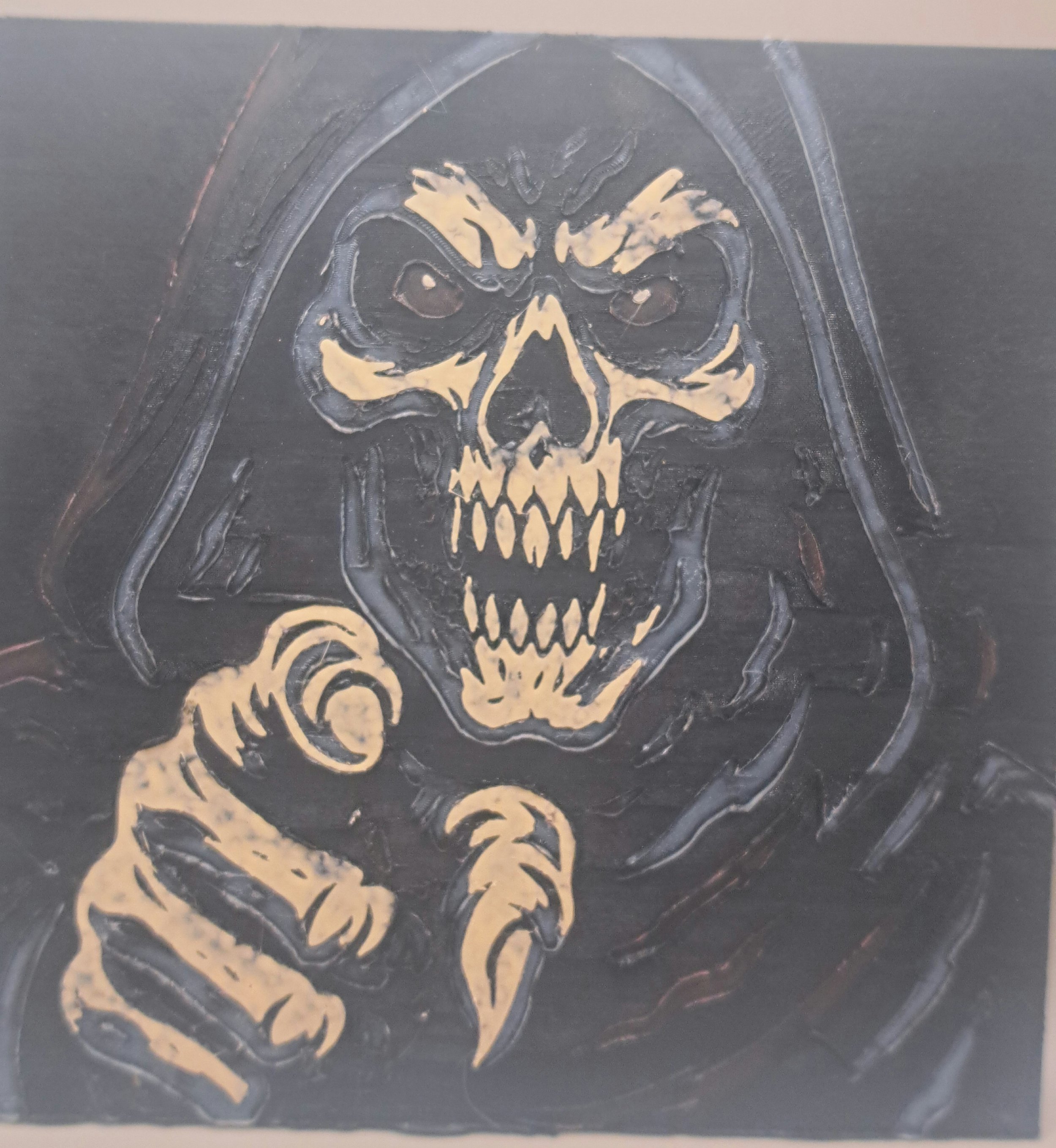 Uncle Same Wants you, Wait no thats death. Best run and hide. Printed with UV glow filament which gives the eyes a red glow when exposed to UV light. Spooky.