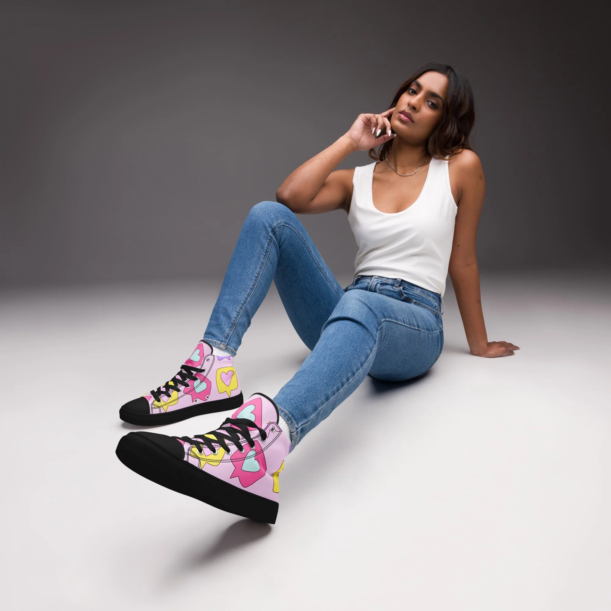 Sapatilhas High Top Canvas para Mulher – Clássicas, Confortáveis e com Estilo Urbano