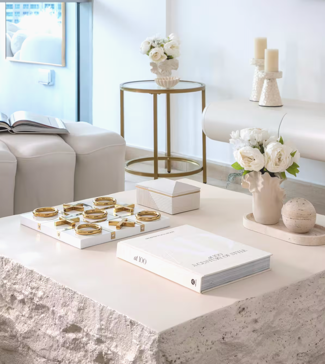 Elegant living room details combining natural materials, soft tones and a timeless interior aesthetic.
