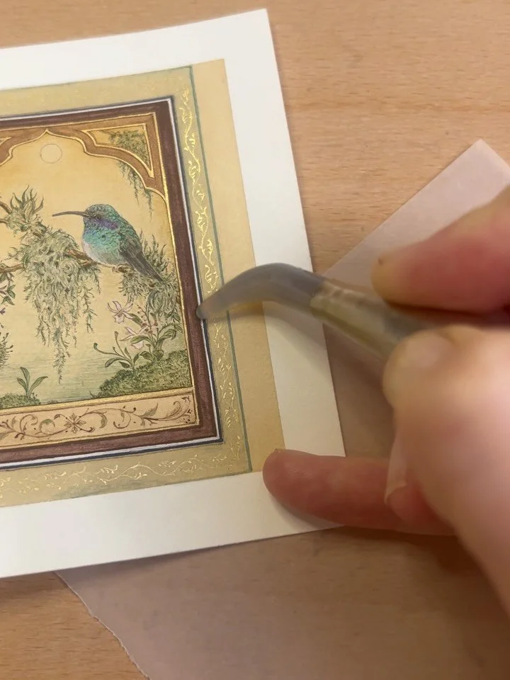 Burnishing gold, something akin to liberating sunlight. 

Watercolour painting with 24kt gold - 93x77mm

#miniaturepainting #watercolourpainting #hummingbirdpainting #indianminiaturepainting #harvestmoonwatercolours