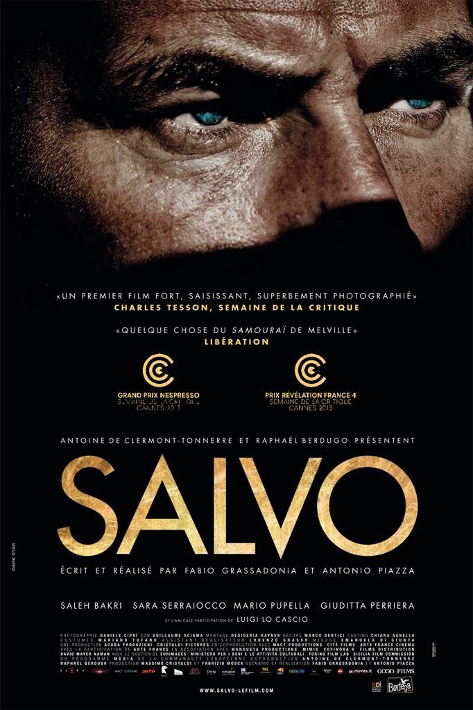 Affiche du film 'Salvo' avec une image en gros plan des yeux d'une personne et des textes en français.