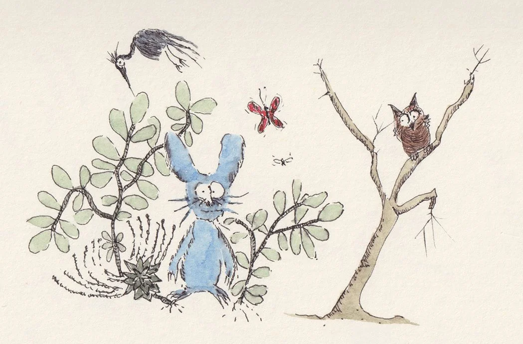 Illustration dessinée d'animaux et d'insectes dans un style aquarelle : un oiseau noir en haut à gauche, une fourmi, une coccinelle, une araignée, un chat bleu avec de grands yeux, un papillon rouge, une chauve-souris, et un oiseau brun dans un arbre avec des branches nues.