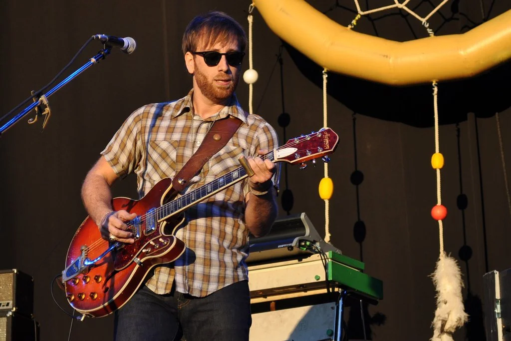 Dan_Auerbach_of_Black_Keys_at_Music_Midtown_2011.jpg