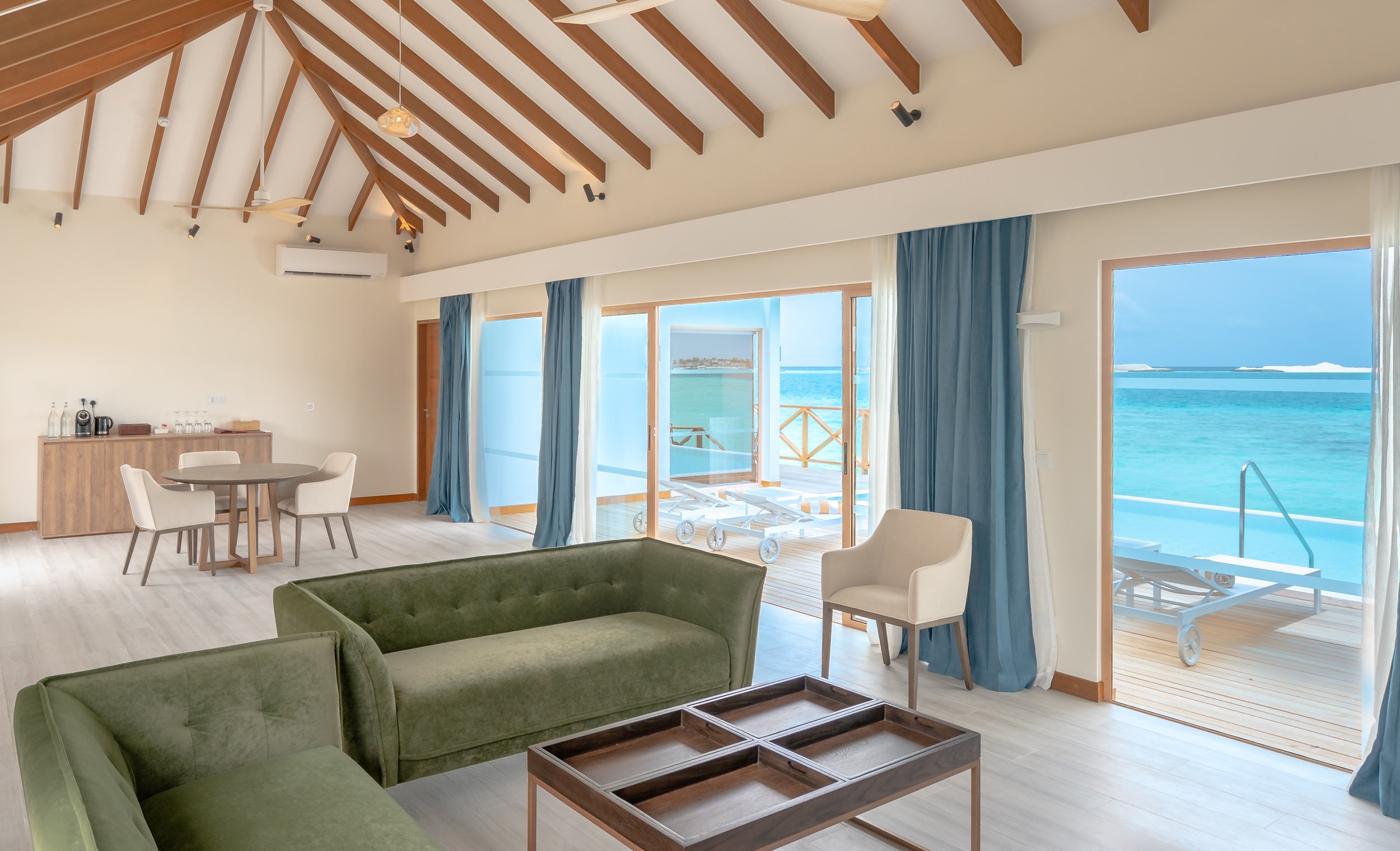 Lagoon Residence - Living room.jpg